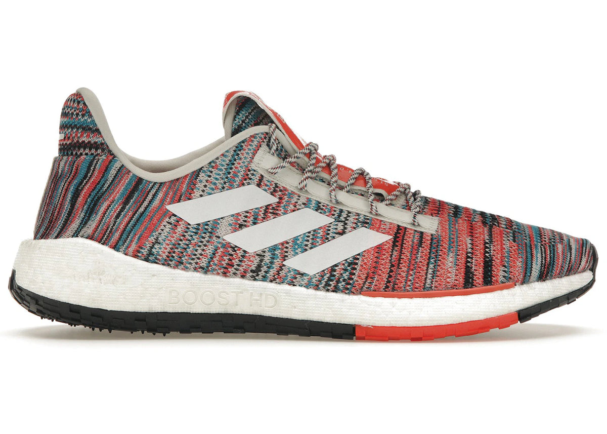 https://images.stockx.com/images/adidas-PulseBoost-HD-Missoni-Raw-White-Product.jpg?fit=fill&bg=FFFFFF&w=700&h=500&fm=webp&auto=compress&q=90&dpr=2&trim=color&updated_at=1738193358