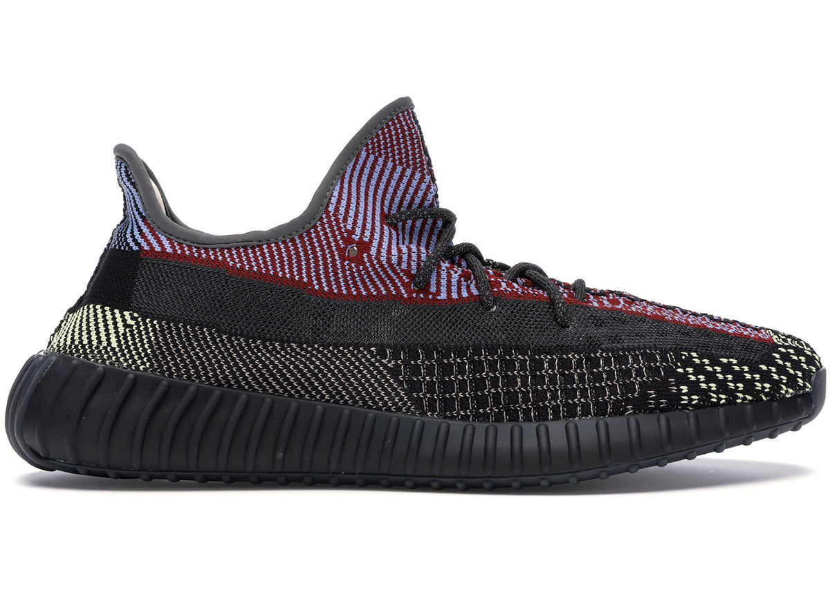 https://images.stockx.com/images/adidas-Yeezy-Boost-350-V2-Yecheil-Reflective-Product.jpg?fit=fill&bg=FFFFFF&w=700&h=500&fm=webp&auto=compress&q=90&dpr=2&trim=color&updated_at=1738193358
