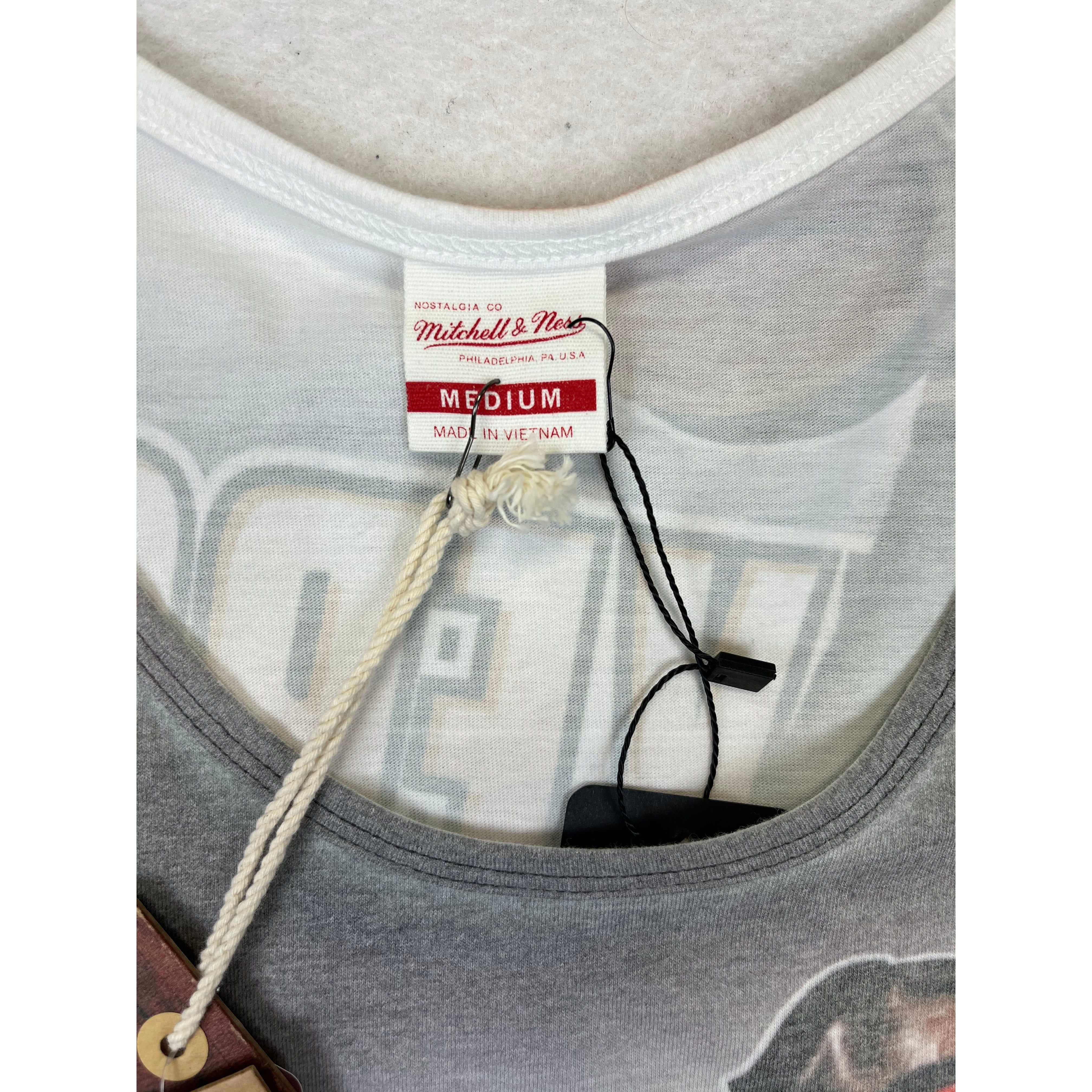 272927 (modern) Allen Iverson Mitchell & Ness 76ers Big Print Tank Top