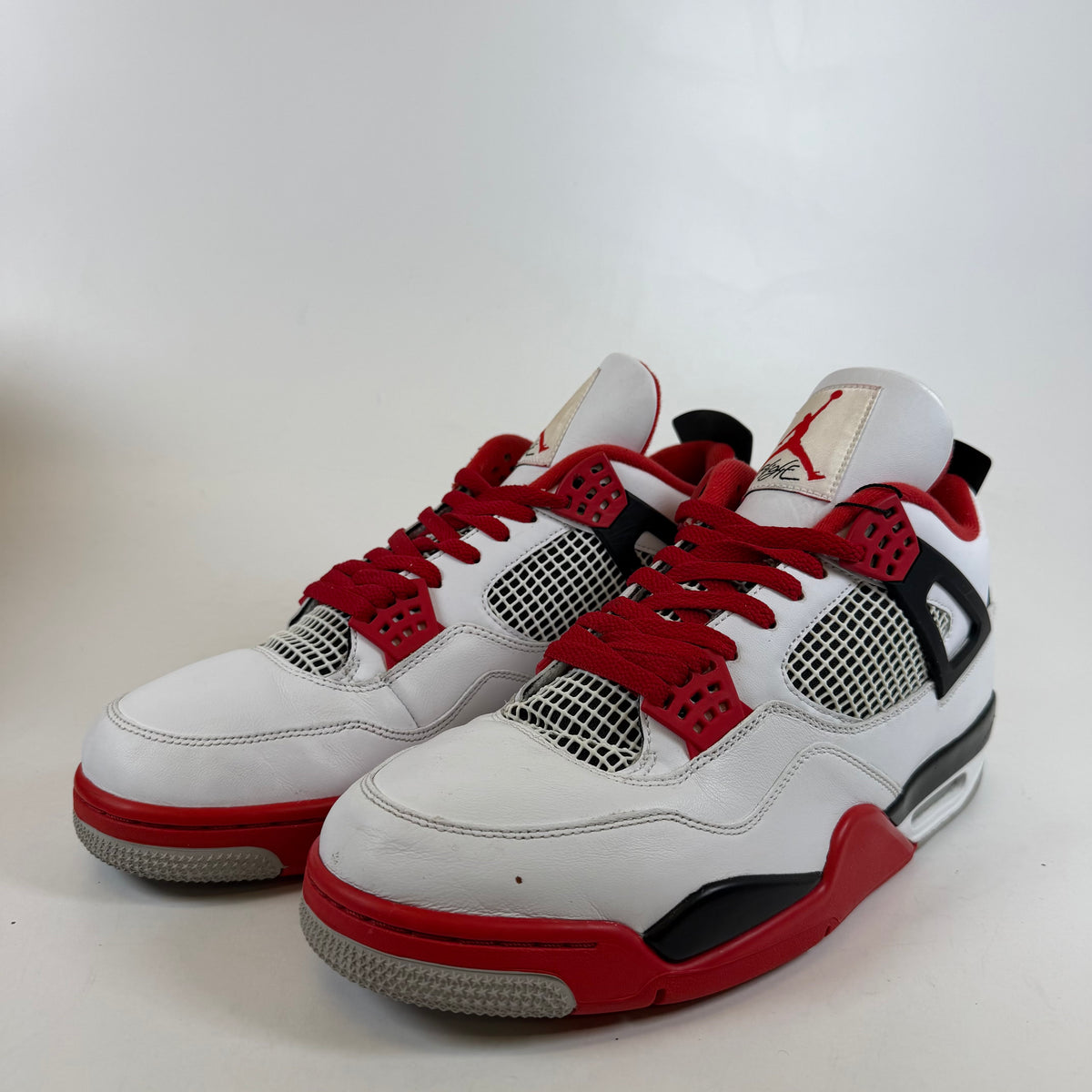 https://res.cloudinary.com/dlqdbsx2k/image/upload/v1790447125/blob_j7xxxq.jpg