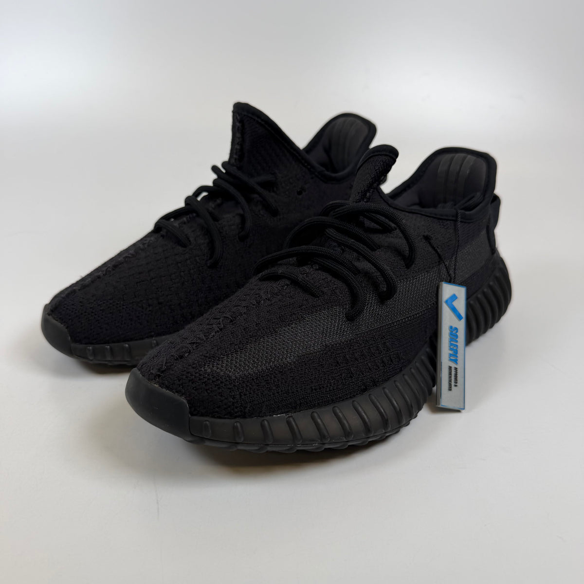 https://res.cloudinary.com/dlqdbsx2k/image/upload/v1792612933/blob_n2mhtq.jpg