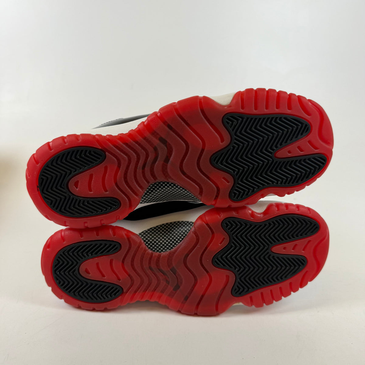 https://res.cloudinary.com/dlqdbsx2k/image/upload/v1790091498/blob_wa2heq.jpg