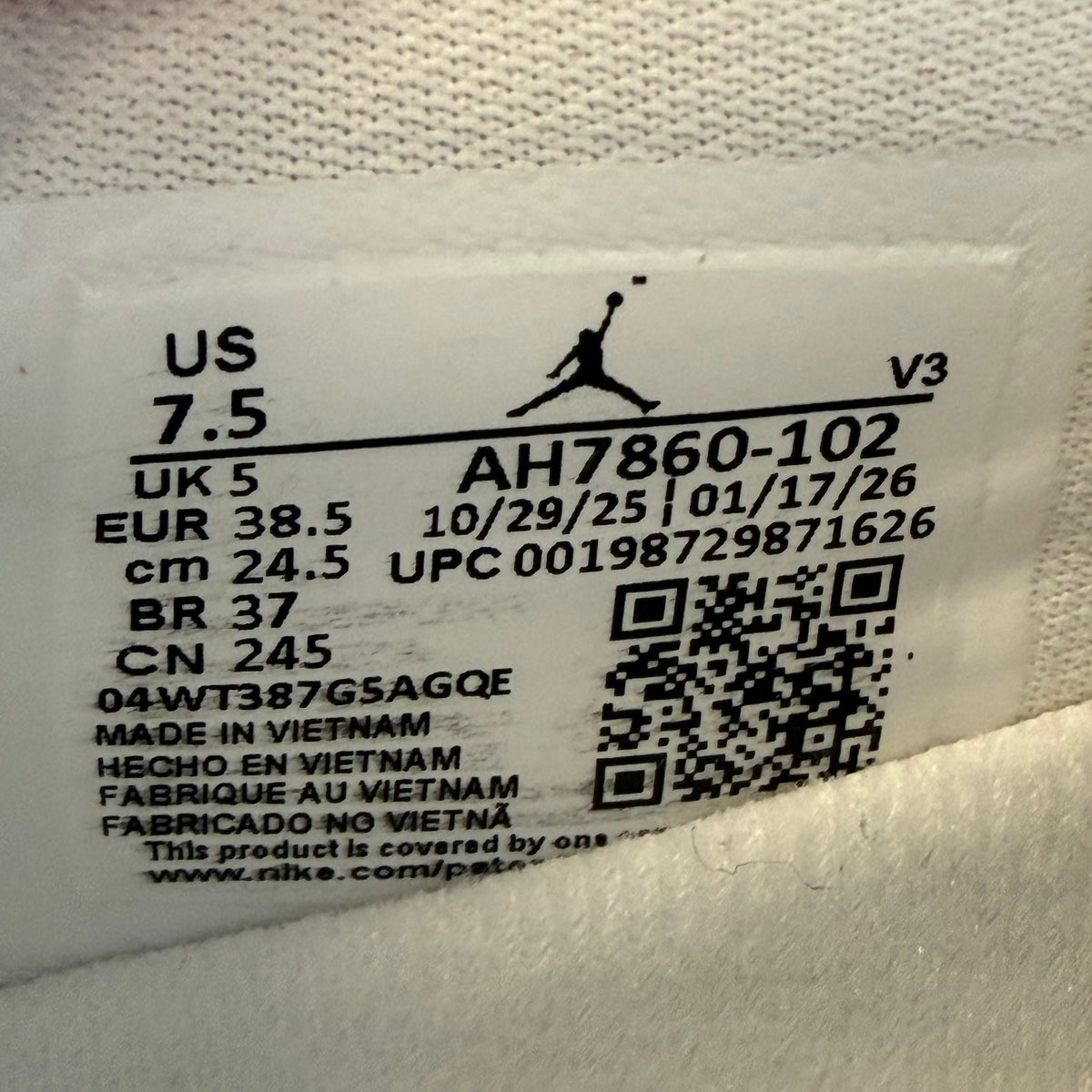 https://res.cloudinary.com/dlqdbsx2k/image/upload/v1791387723/blob_xxpqea.jpg