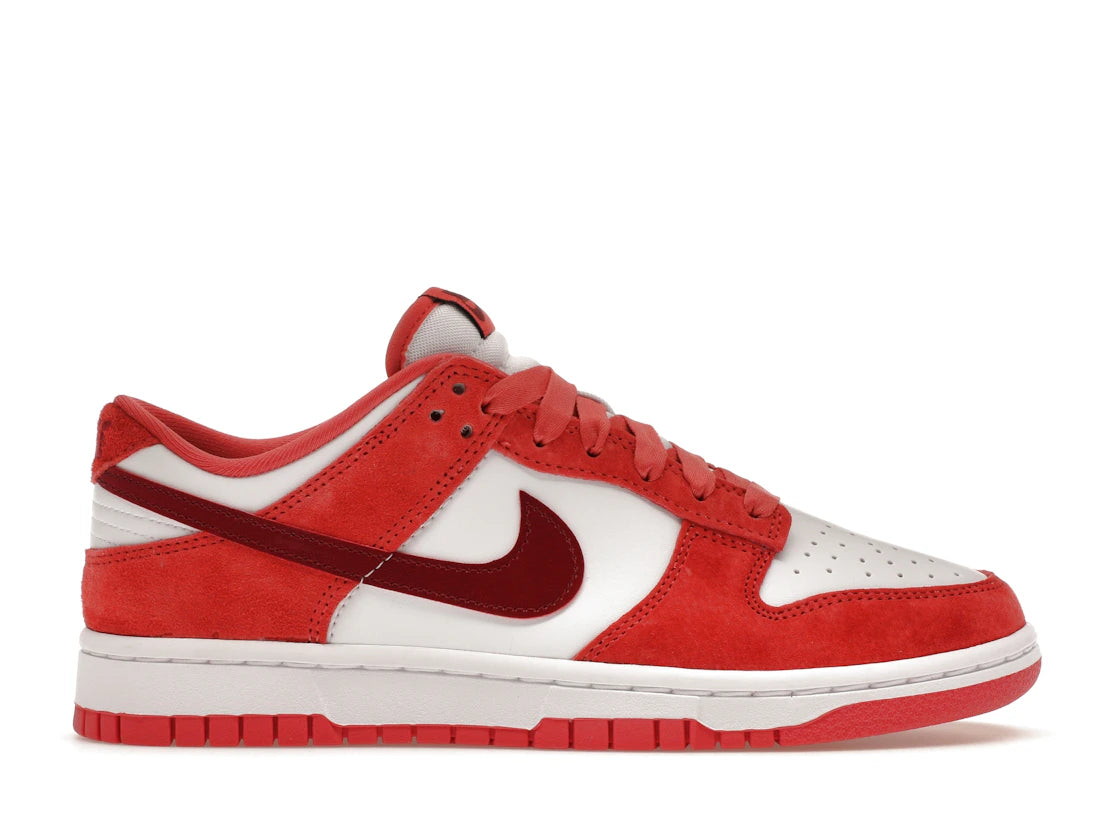 784604 Nike Dunk Low Valentine's Day (2024) (Women's)