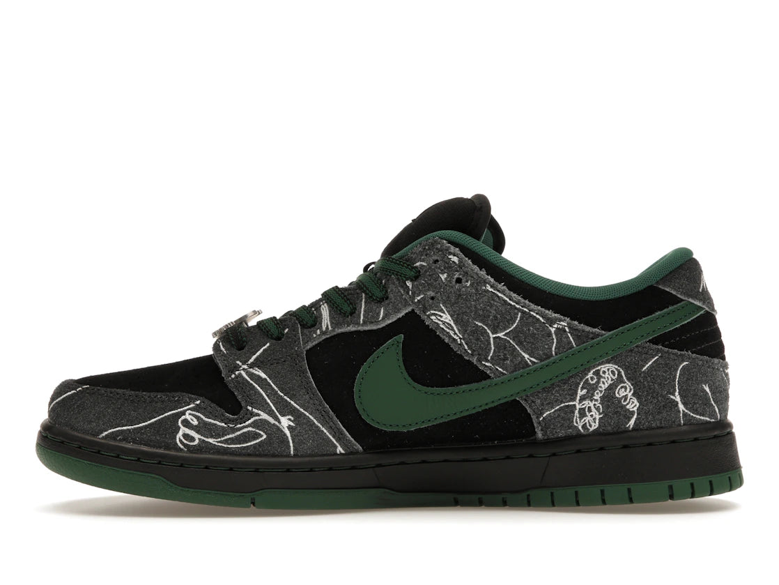 345977 Nike SB Dunk Low There Skateboards