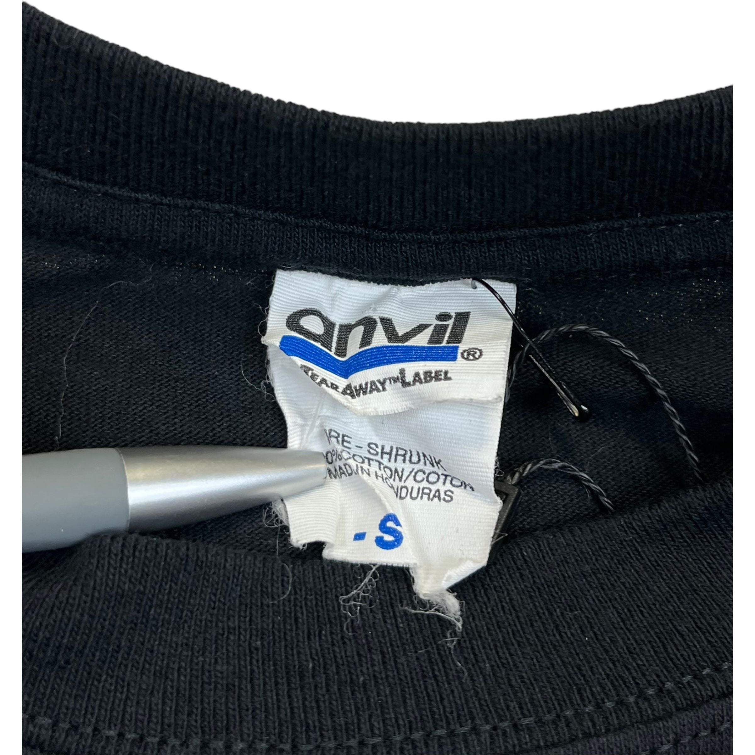 275041 (2009) Miley Cyrus Wonder World Tour Concert T-Shirt