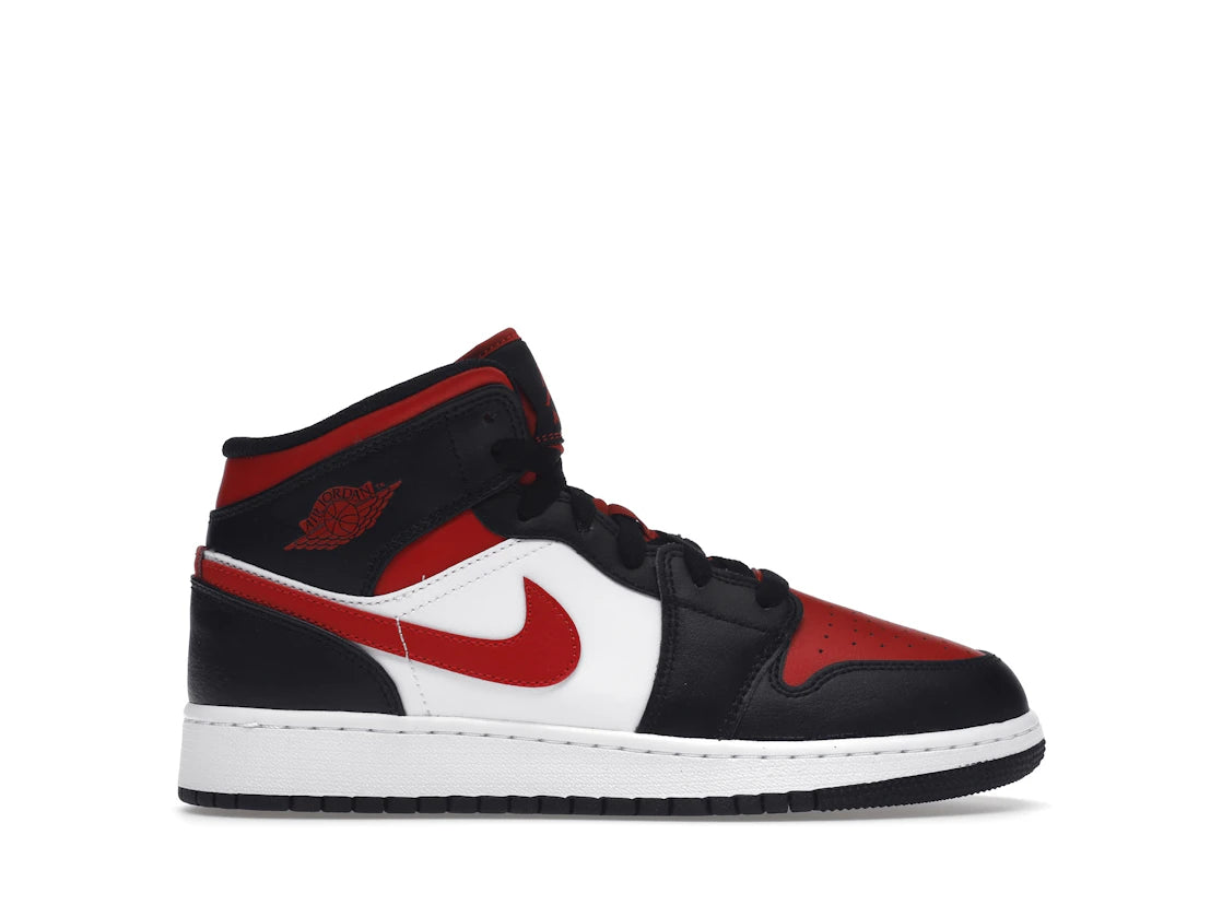 SP4768 Air Jordan 1 Mid GS 'Black Fire Red'