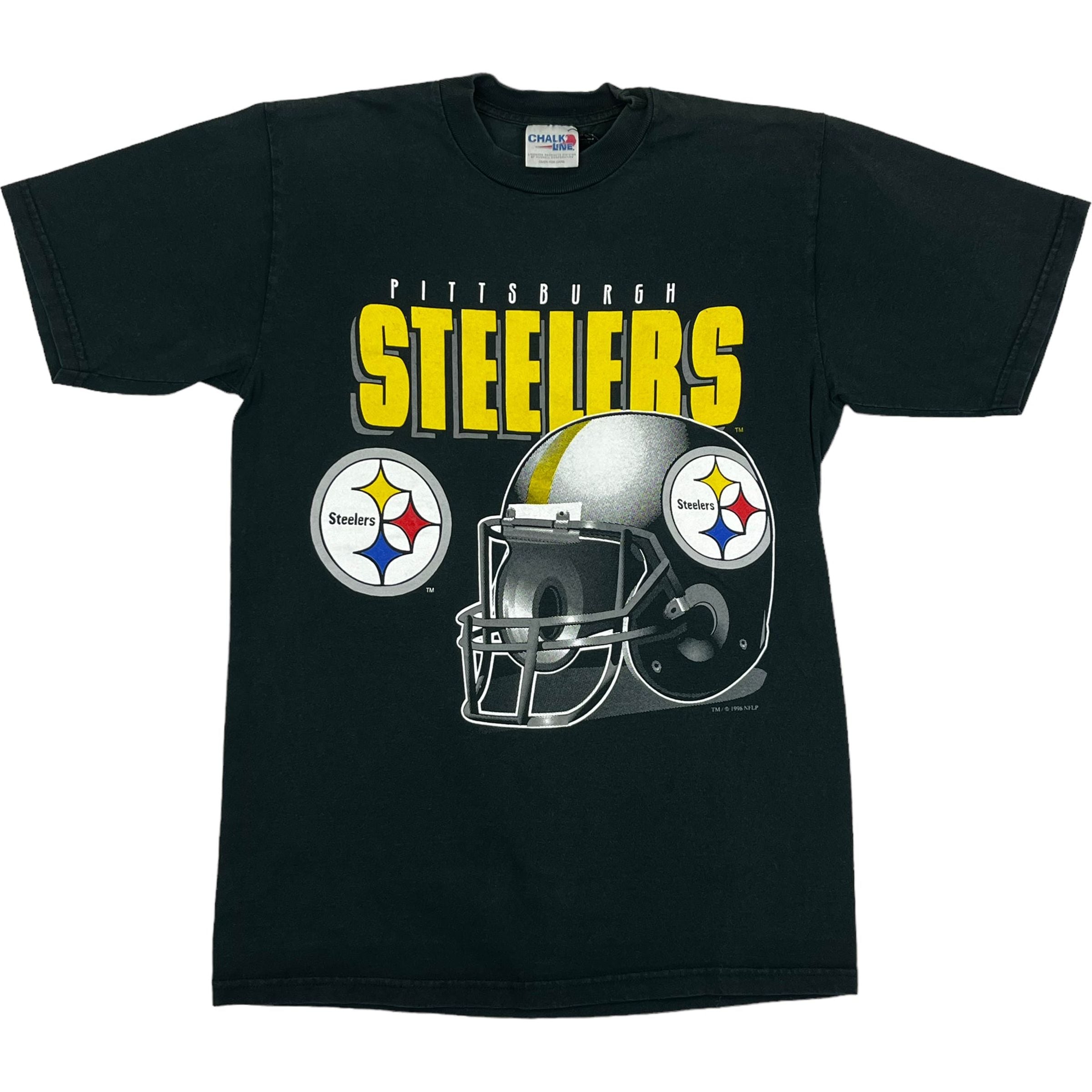 275042 (90s) Pittsburgh Steelers NFL 1996 Helmet Chalk Line T-Shirt