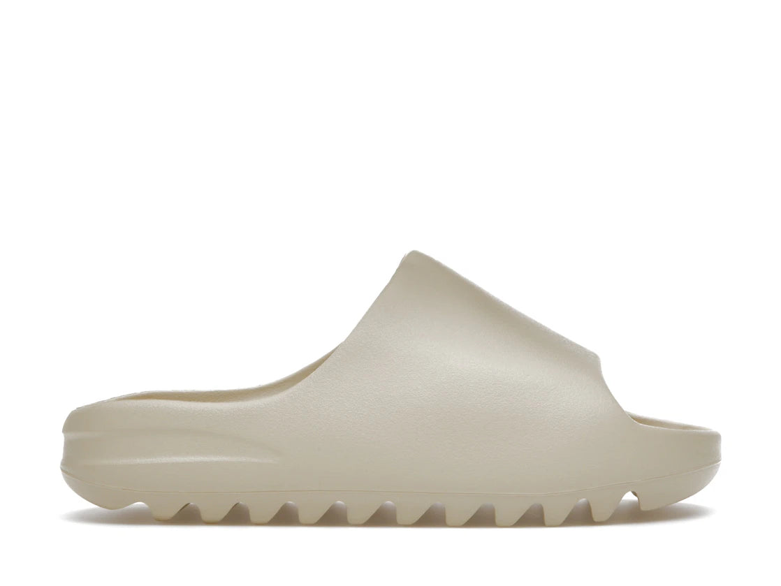 635924 Yeezy Slides 'Bone' 2022