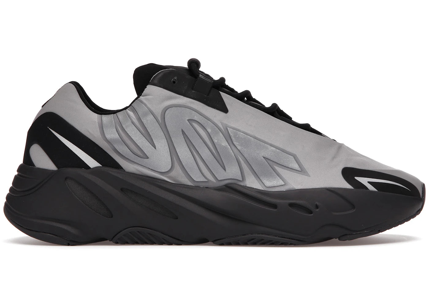 800112 adidas Yeezy Boost 700 MNVN Metallic