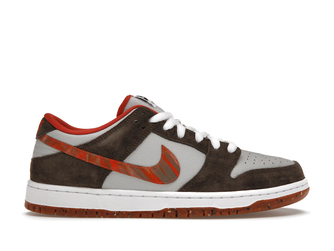 346027 Nike SB Dunk Low Crushed D.C.