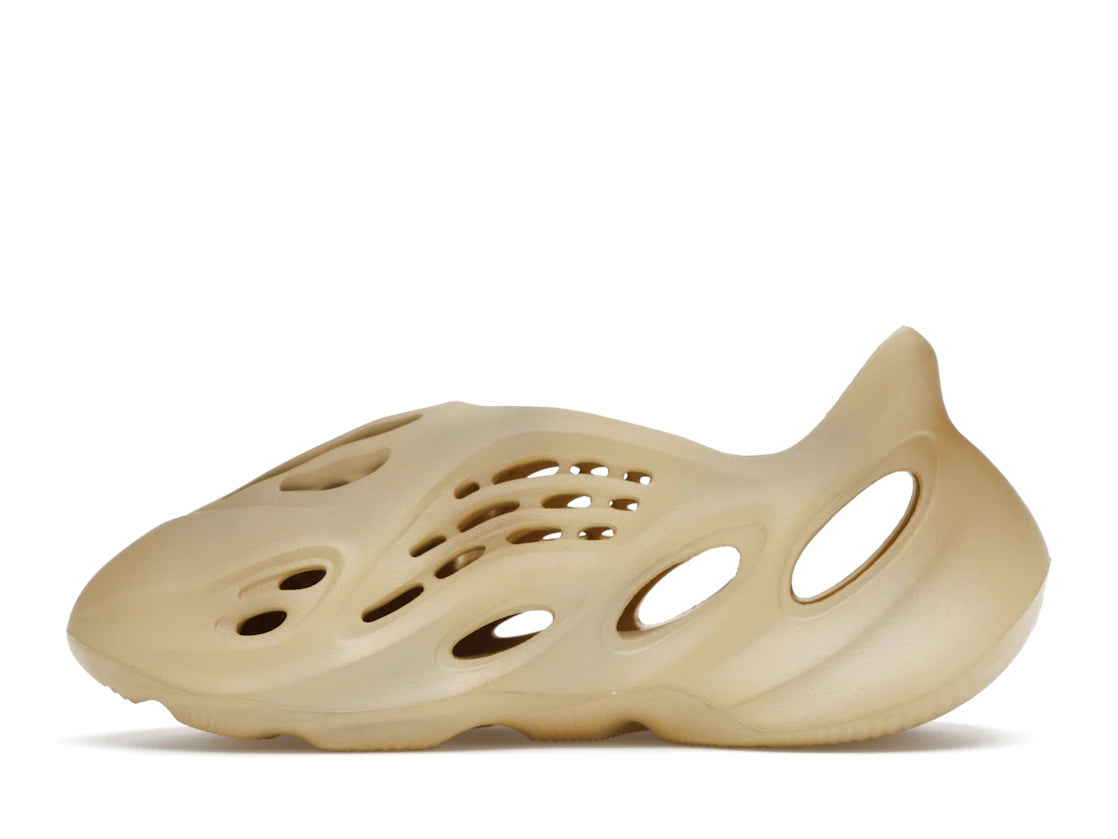 281509 Yeezy Foam RNR 'Desert Sand'