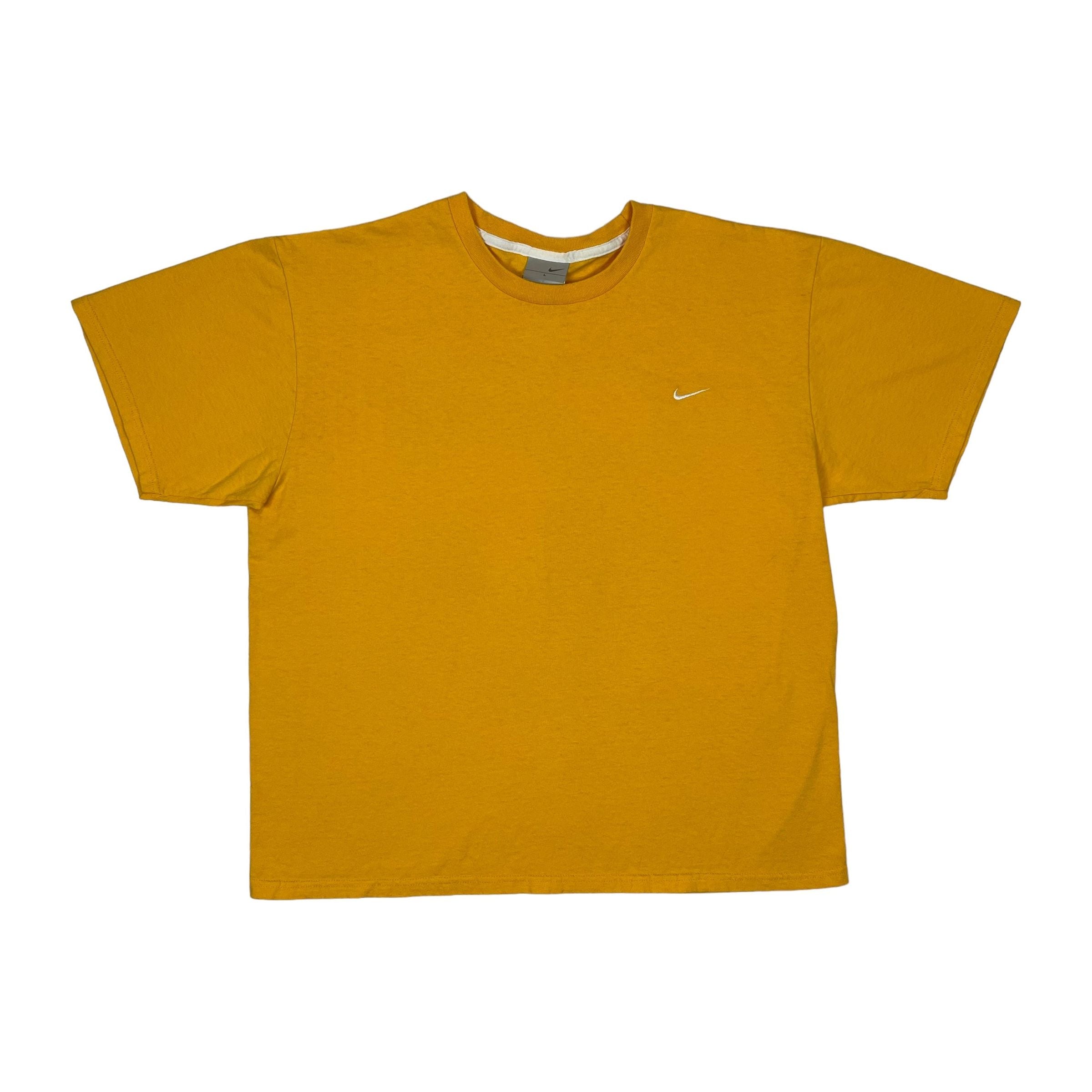 268230 (00s) Nike Basic Mini Swoosh Yellow T-Shirt