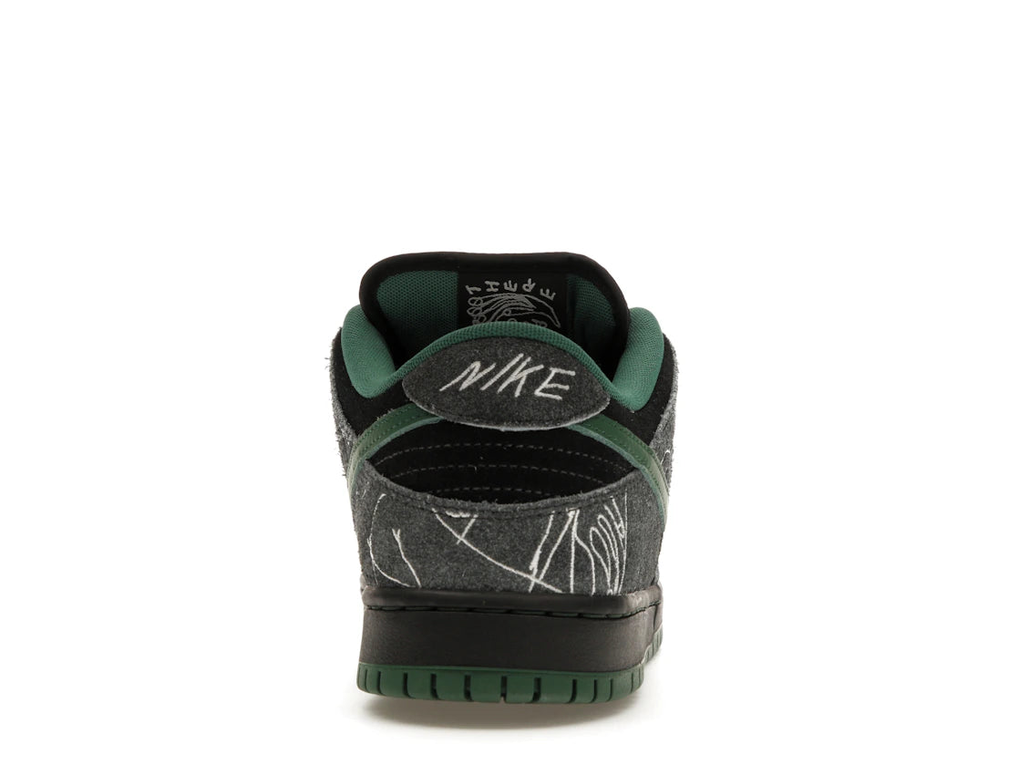 345977 Nike SB Dunk Low There Skateboards