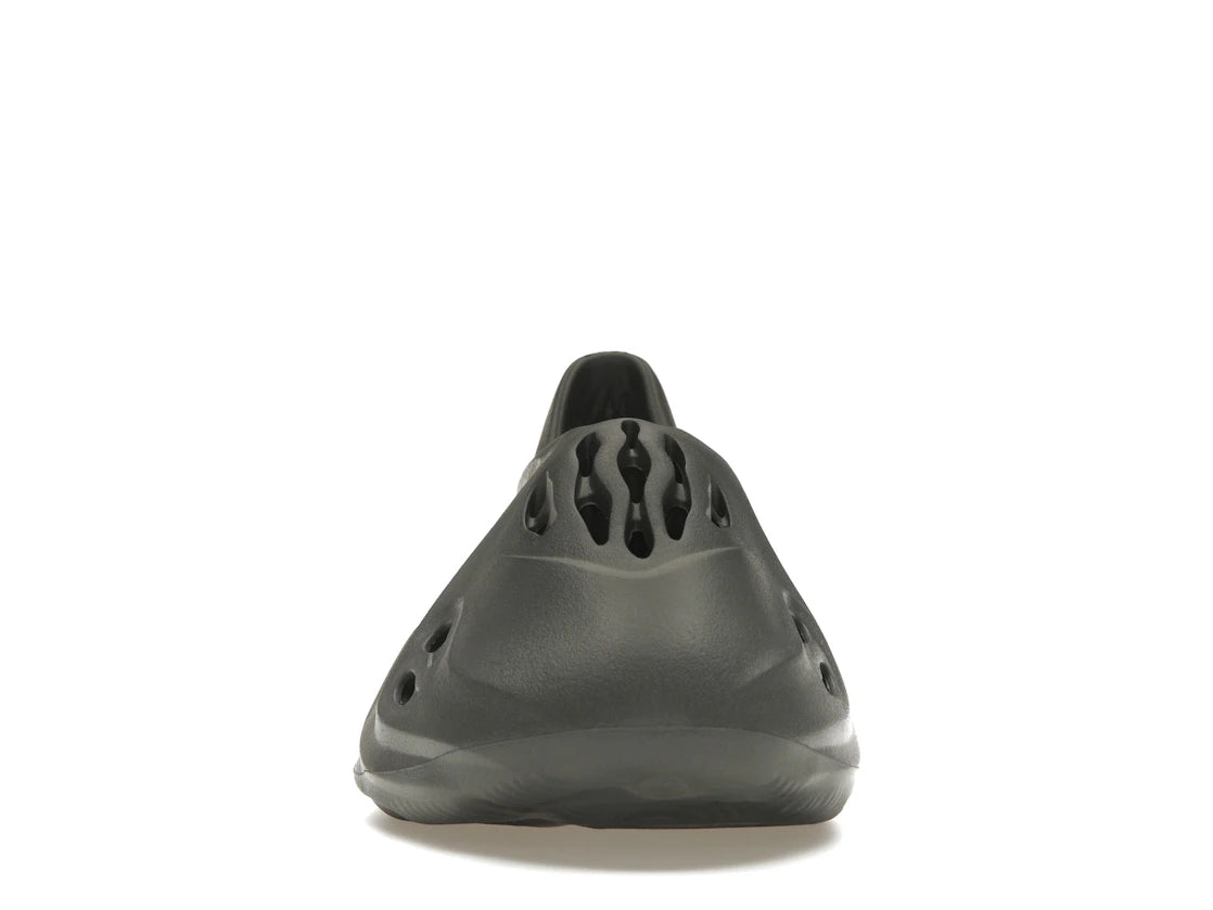 323197 adidas Yeezy Foam RNR Carbon