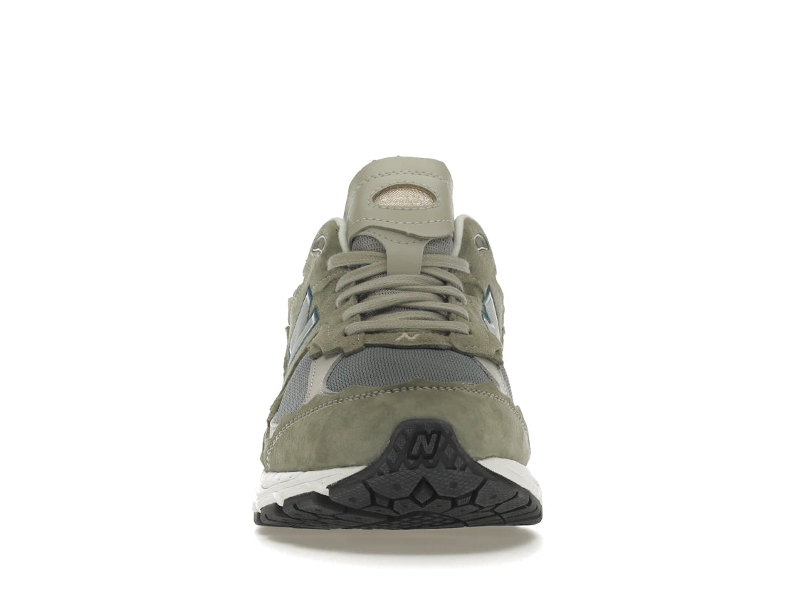 584734 New Balance 2002R Protection Pack Mirage Grey
