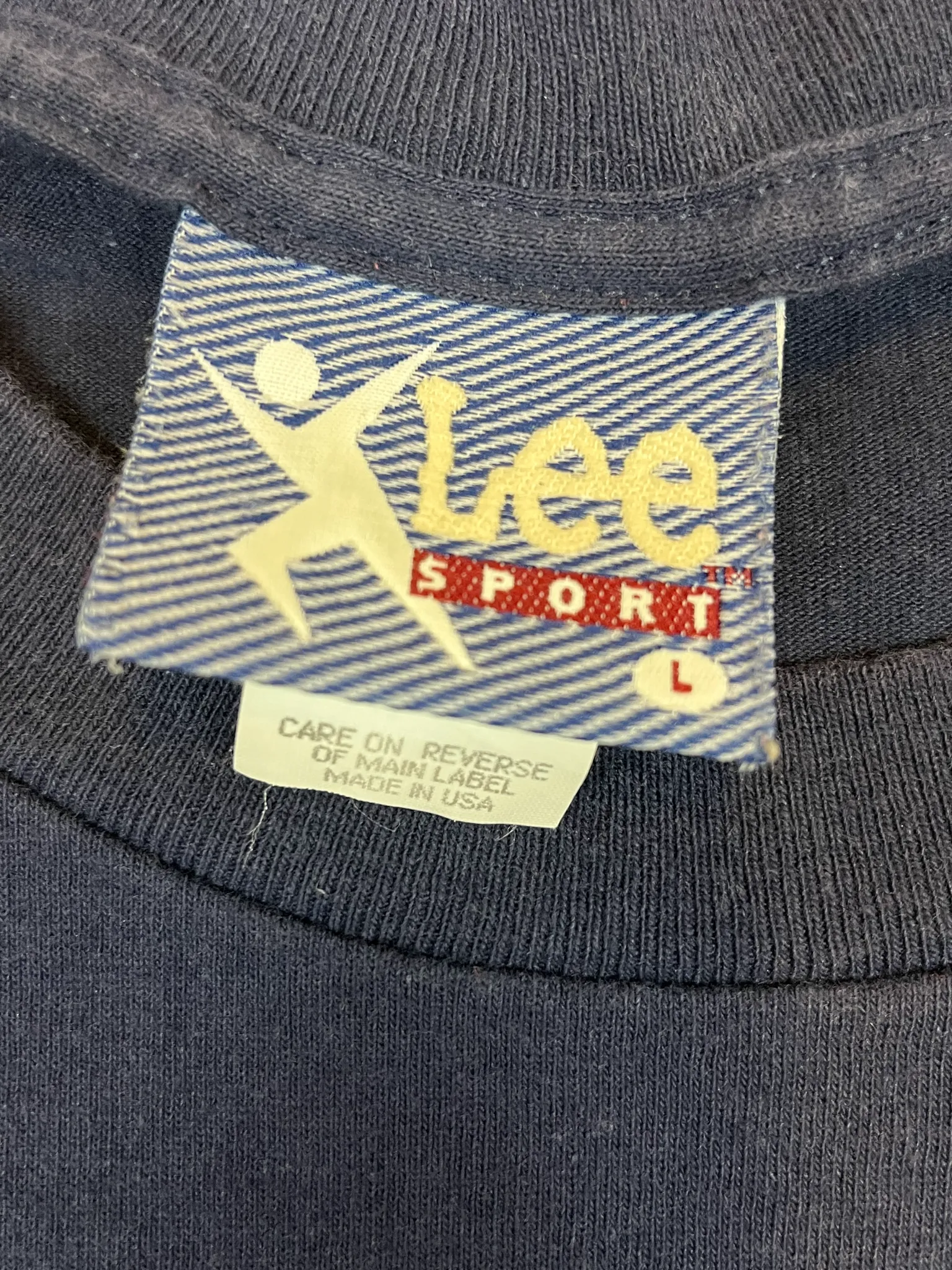 345224 (90s) New York Yankees Lee Sport Embroidered T-Shirt