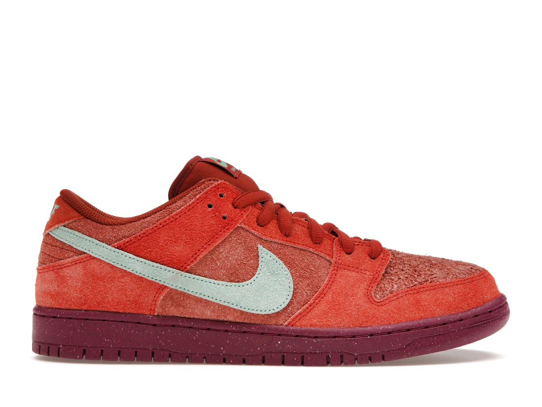 349704 Nike SB Dunk Low Mystic Red Rosewood