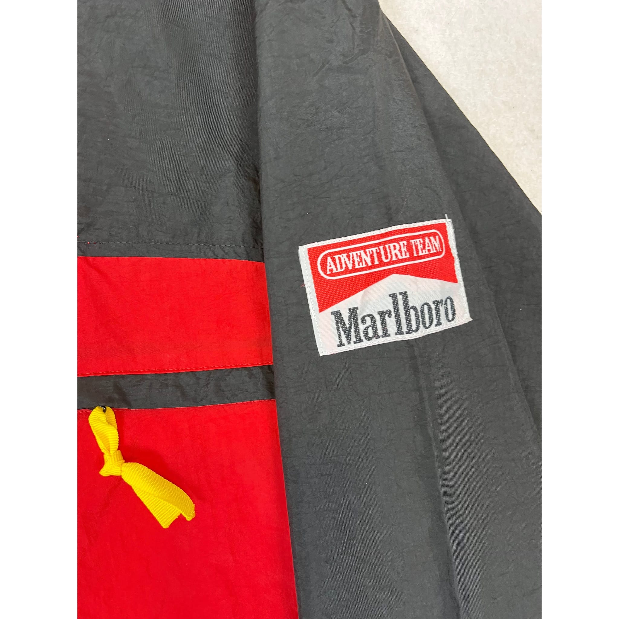 337806 (90s) Marlboro Cigarettes Packable Windbreaker w/ Hood