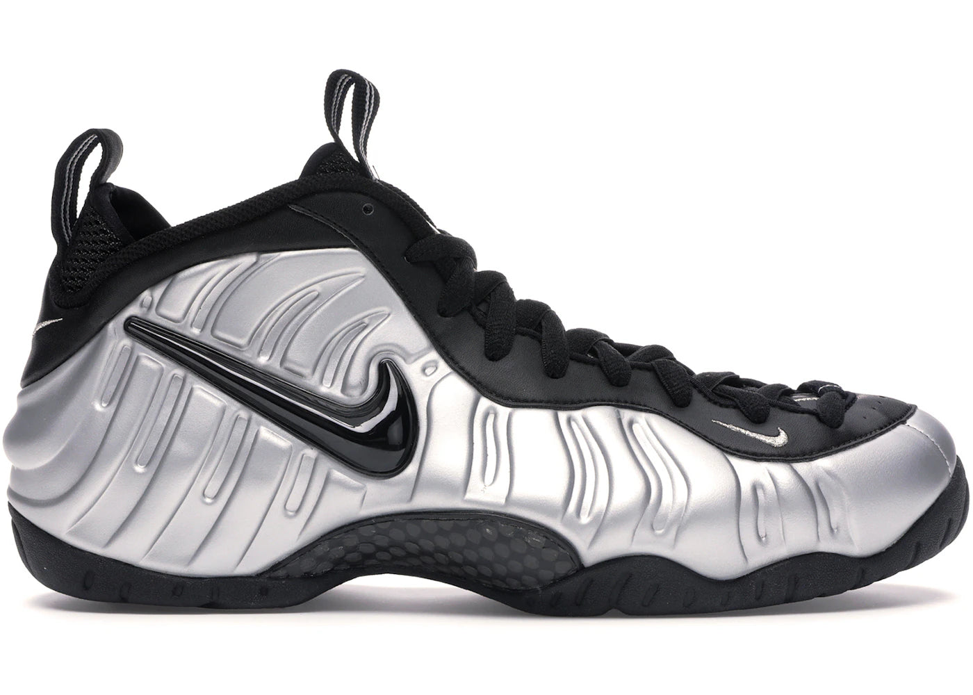 https://images.stockx.com/images/Air-Foamposite-Pro-Metallic-Silver-Product.jpg?fit=fill&bg=FFFFFF&w=700&h=500&fm=webp&auto=compress&q=90&dpr=2&trim=color&updated_at=1738193358