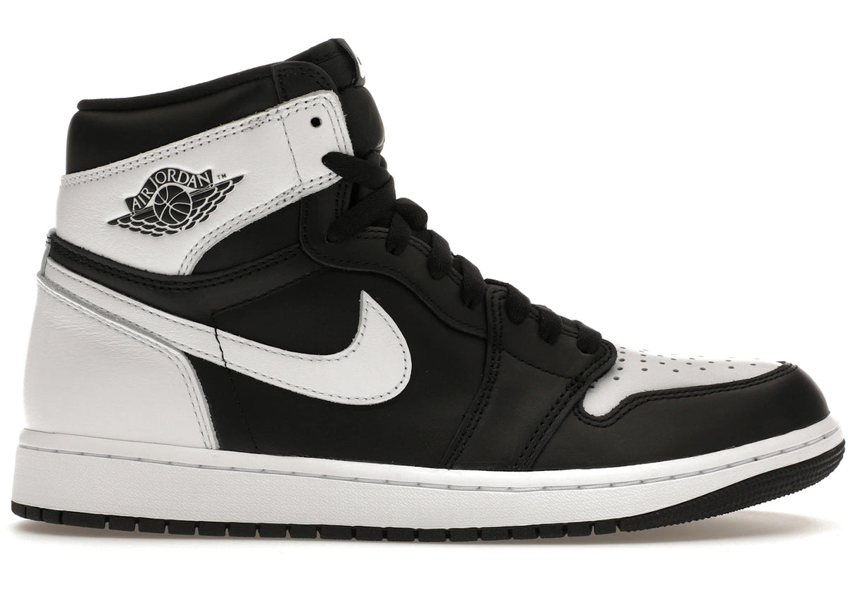 https://images.stockx.com/images/Air-Jordan-1-High-OG-Black-White-Product.jpg?fit=fill&bg=FFFFFF&w=700&h=500&fm=webp&auto=compress&q=90&dpr=2&trim=color&updated_at=1738193358