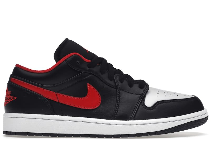 https://res.cloudinary.com/dlqdbsx2k/image/upload/v1769214969/Air-Jordan-1-Low-White-Toe-Product_slfj9a.jpg