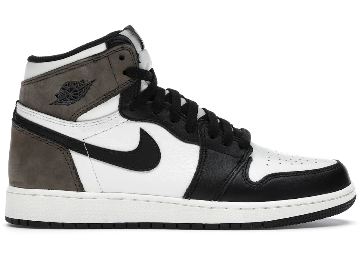 https://images.stockx.com/images/Air-Jordan-1-Retro-High-Dark-Mocha-GS-Product.jpg?fit=fill&bg=FFFFFF&w=700&h=500&fm=webp&auto=compress&q=90&dpr=2&trim=color&updated_at=1738193358