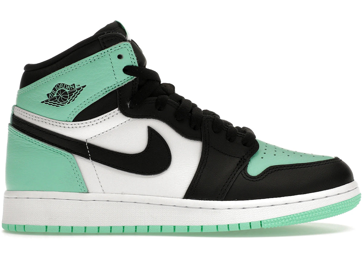 https://images.stockx.com/images/Air-Jordan-1-Retro-High-OG-Green-Glow-GS-Product.jpg?fit=fill&bg=FFFFFF&w=700&h=500&fm=webp&auto=compress&q=90&dpr=2&trim=color&updated_at=1738193358