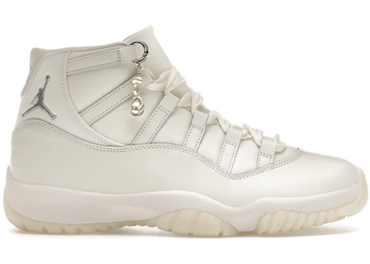 https://images.stockx.com/images/Air-Jordan-11-Retro-Grand-Finale-Womens-Product.jpg?fit=fill&bg=FFFFFF&w=700&h=500&fm=webp&auto=compress&q=90&dpr=2&trim=color&updated_at=1763566443