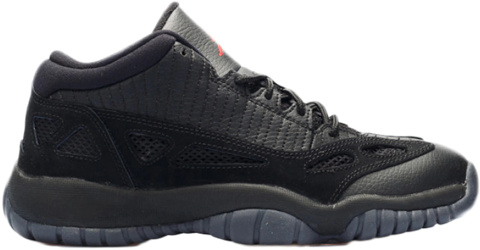 https://images.stockx.com/images/Air-Jordan-11-Retro-Low-Referee-GS-v2.jpg?fit=fill&bg=FFFFFF&w=1000&fm=webp&auto=compress&q=90&dpr=2&trim=color&updated_at=1613585011
