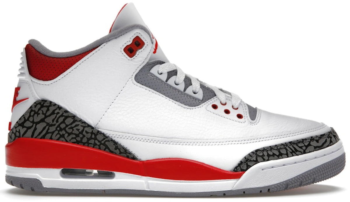 https://images.stockx.com/images/Air-Jordan-3-Retro-Fire-Red-2022-Product.jpg?fit=fill&bg=FFFFFF&w=1000&fm=webp&auto=compress&q=90&dpr=2&trim=color&updated_at=1782524470