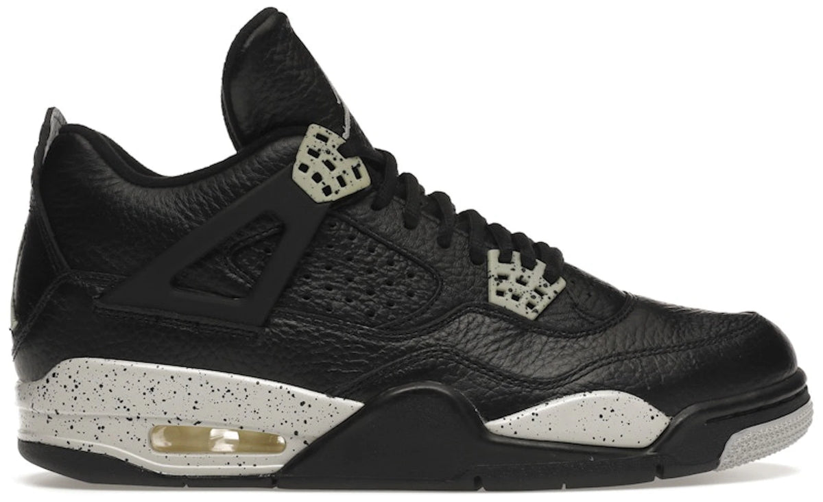 https://images.stockx.com/images/Air-Jordan-4-Retro-Oreo-Tech-Grey-2015-Product.jpg?fit=fill&bg=FFFFFF&w=1000&fm=webp&auto=compress&q=90&dpr=2&trim=color&updated_at=1738193358