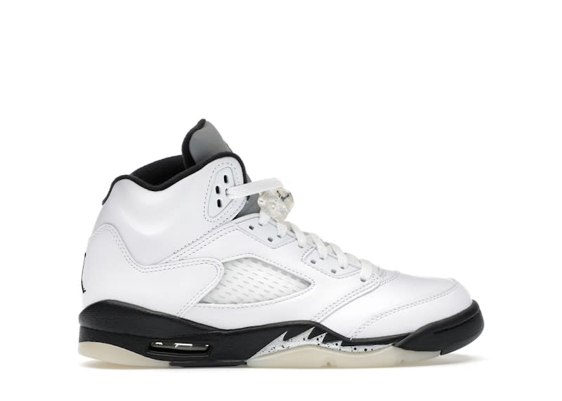 https://res.cloudinary.com/dlqdbsx2k/image/upload/v1781982490/Air-Jordan-5-Retro-Reverse-Metallic-GS-Product_z8ubyj.jpg
