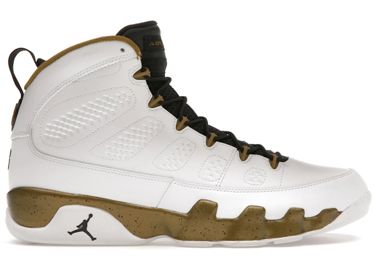 https://images.stockx.com/images/Air-Jordan-9-Retro-Statue-Product.jpg?fit=fill&bg=FFFFFF&w=700&h=500&fm=webp&auto=compress&q=90&dpr=2&trim=color&updated_at=1738193358