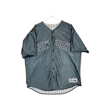 (90s) New York Yankees Pinstripe Reversible Jersey