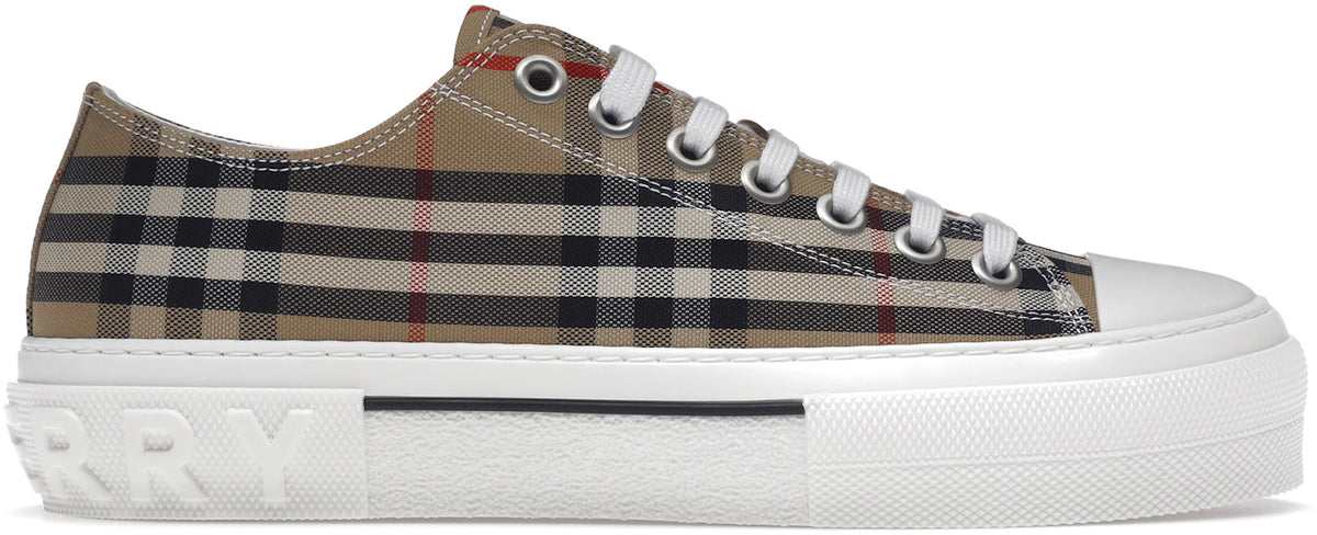 https://images.stockx.com/images/Burberry-Vintage-Check-Cotton-Sneakers-Archive-Beige-White-Product.jpg?fit=fill&bg=FFFFFF&w=1000&fm=webp&auto=compress&q=90&dpr=2&trim=color&updated_at=1738193358