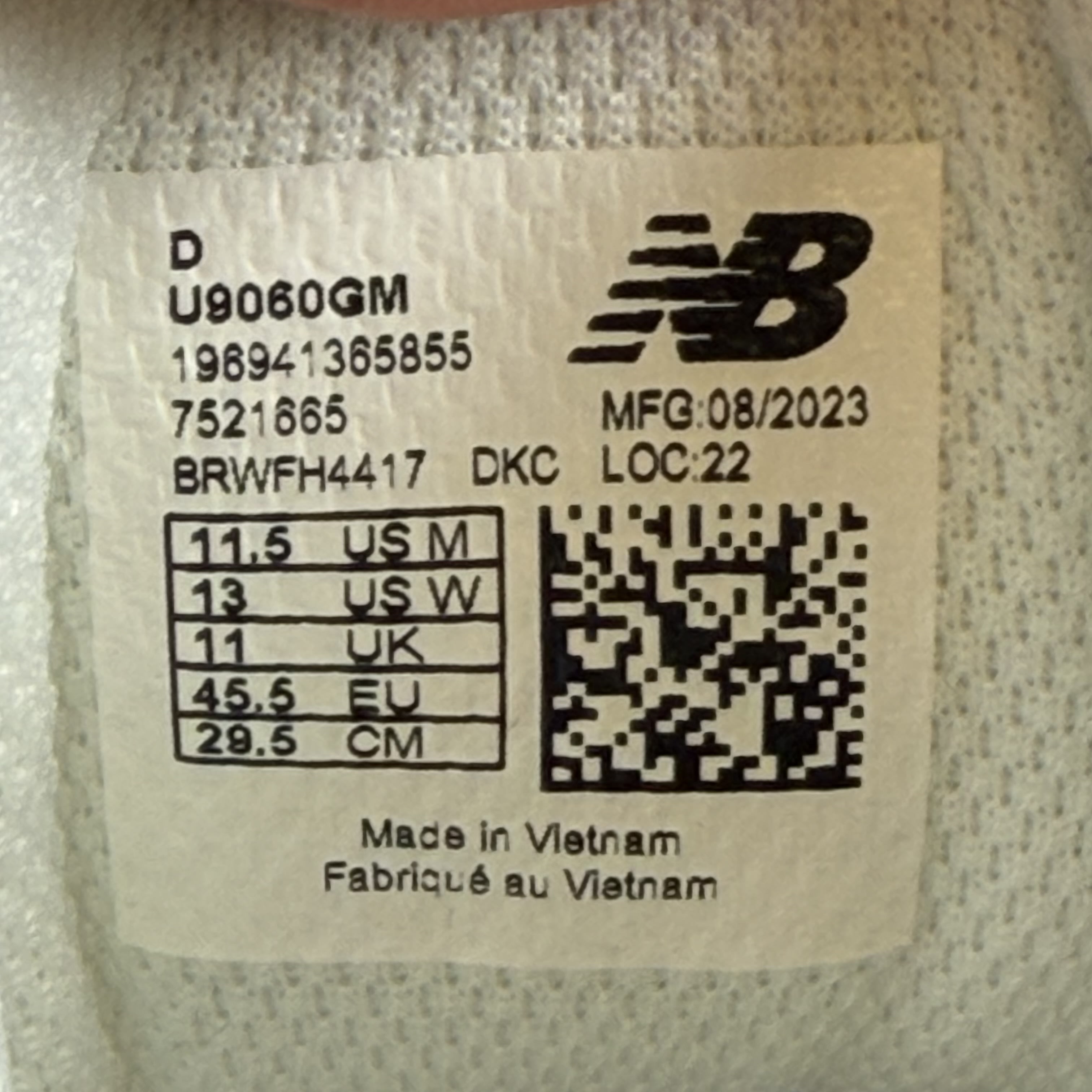 SP2674 New Balance 9060 Grey Lilac