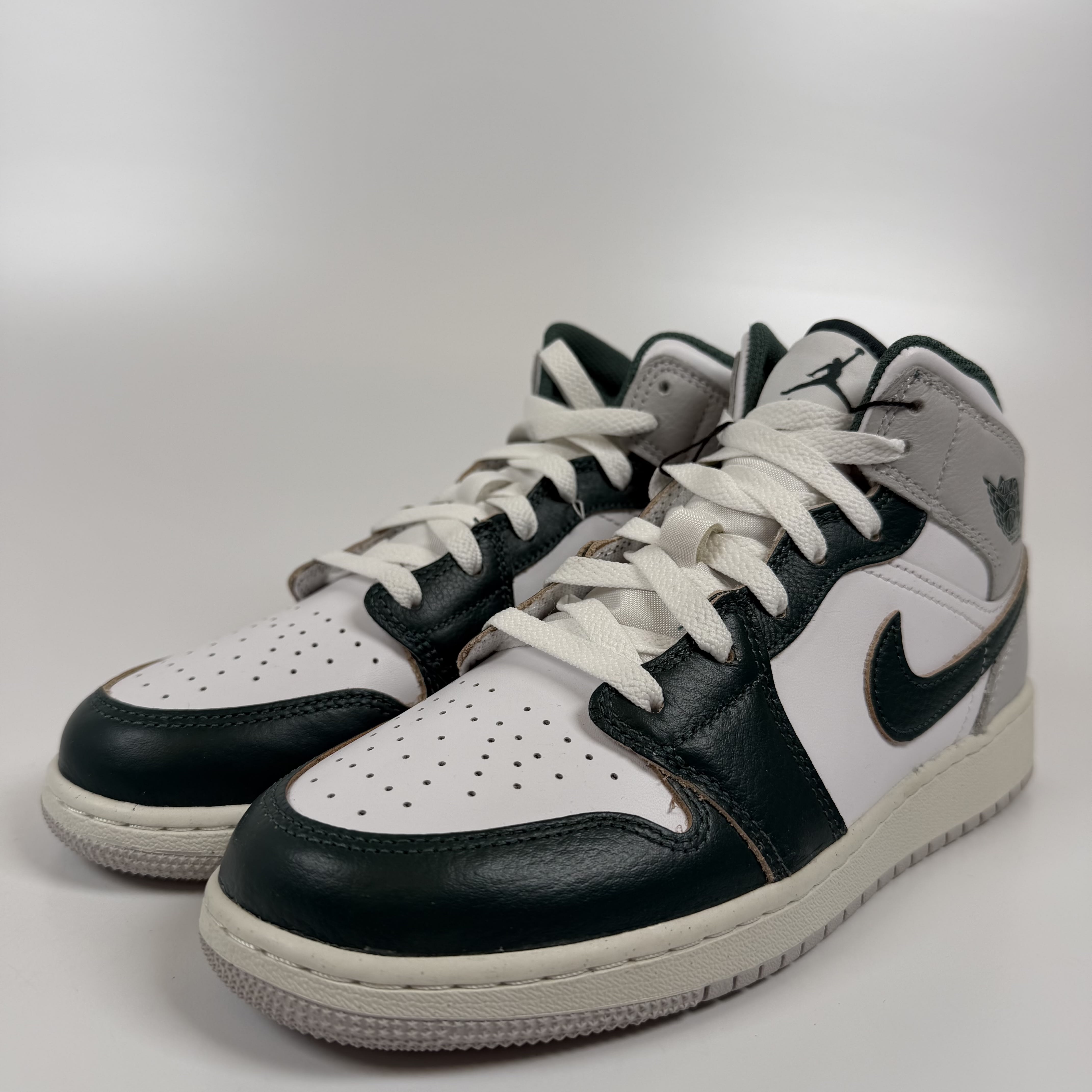 695628 Jordan 1 Mid SE Oxidized Green (GS)