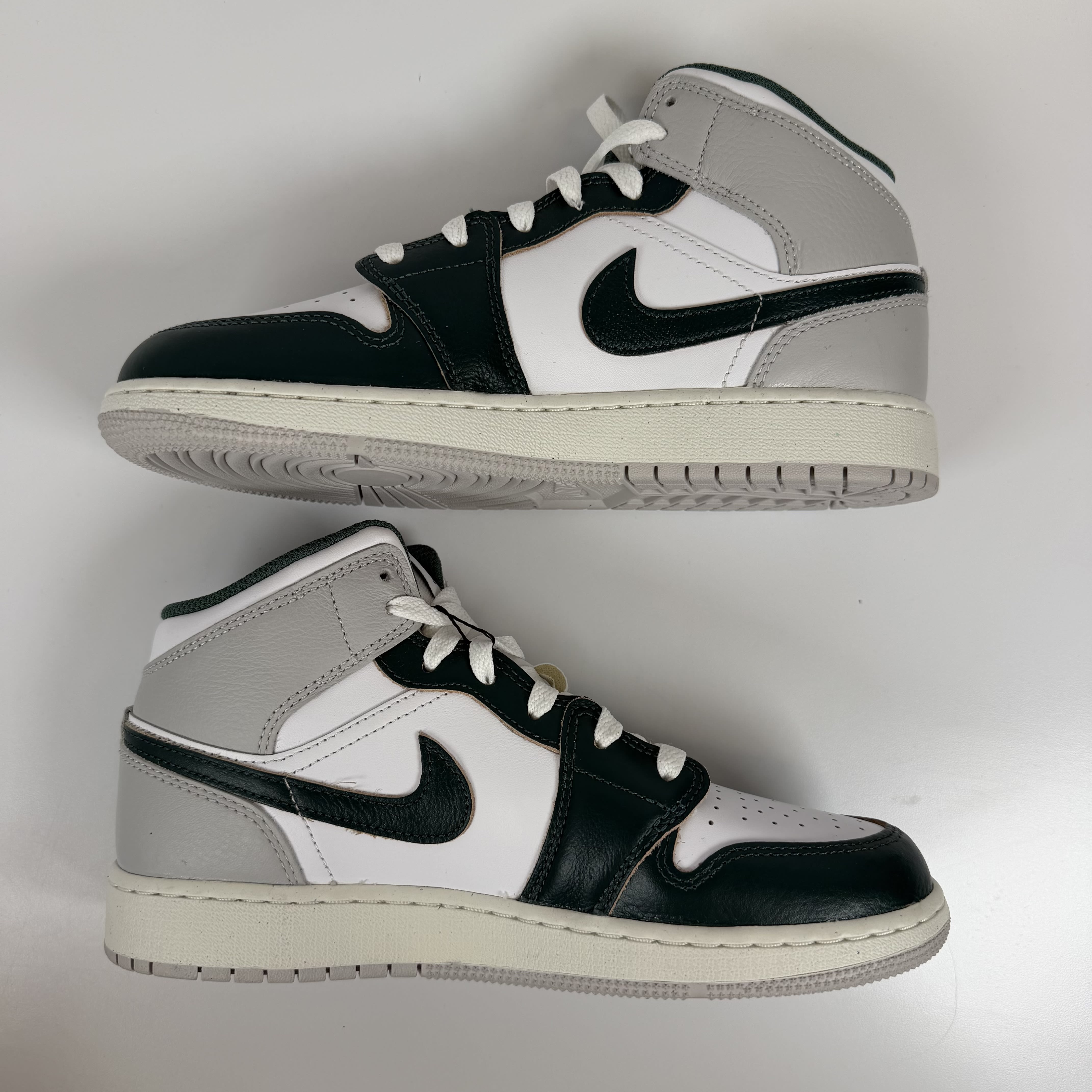 695628 Jordan 1 Mid SE Oxidized Green (GS)