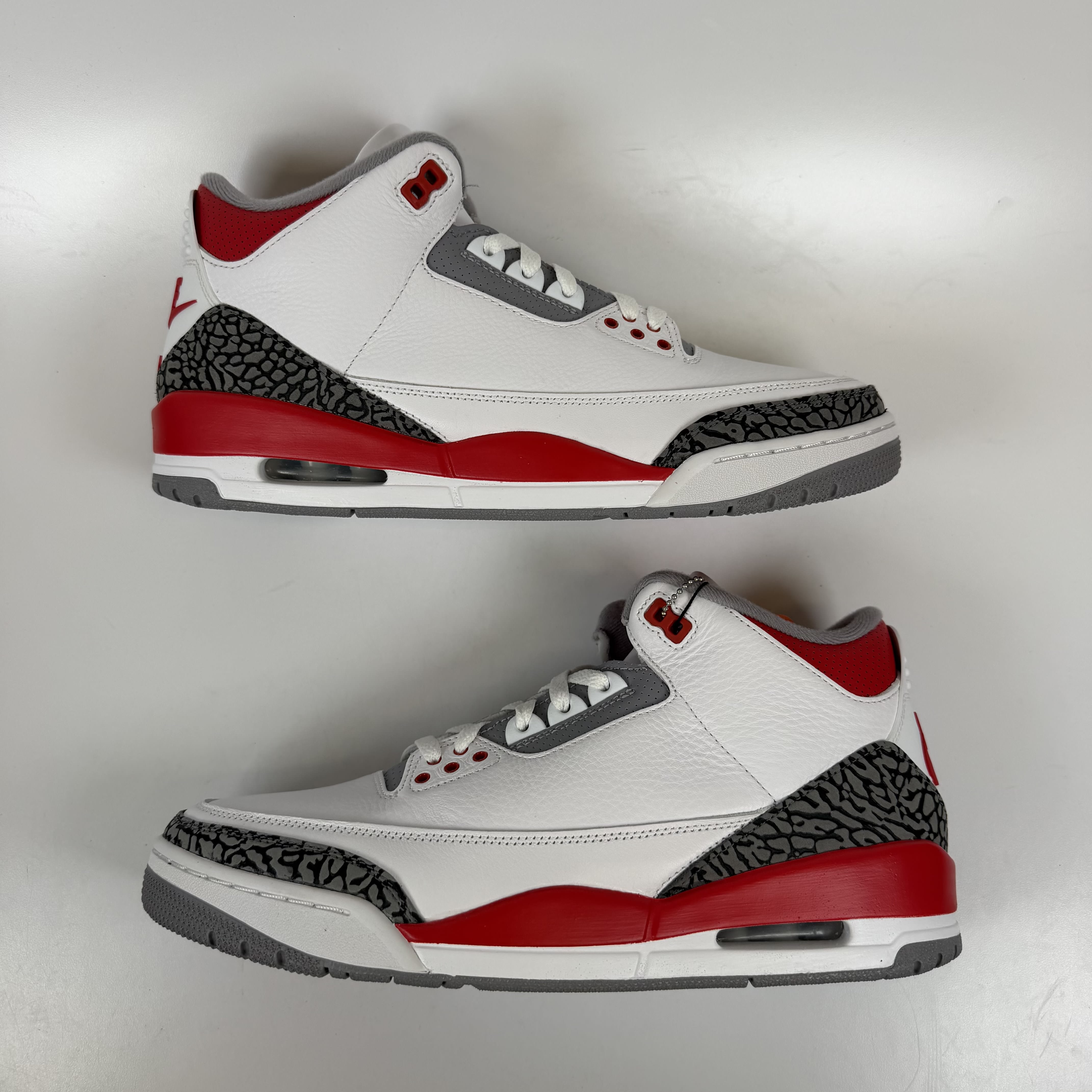 SP12564 Jordan 3 Retro Fire Red (2022)