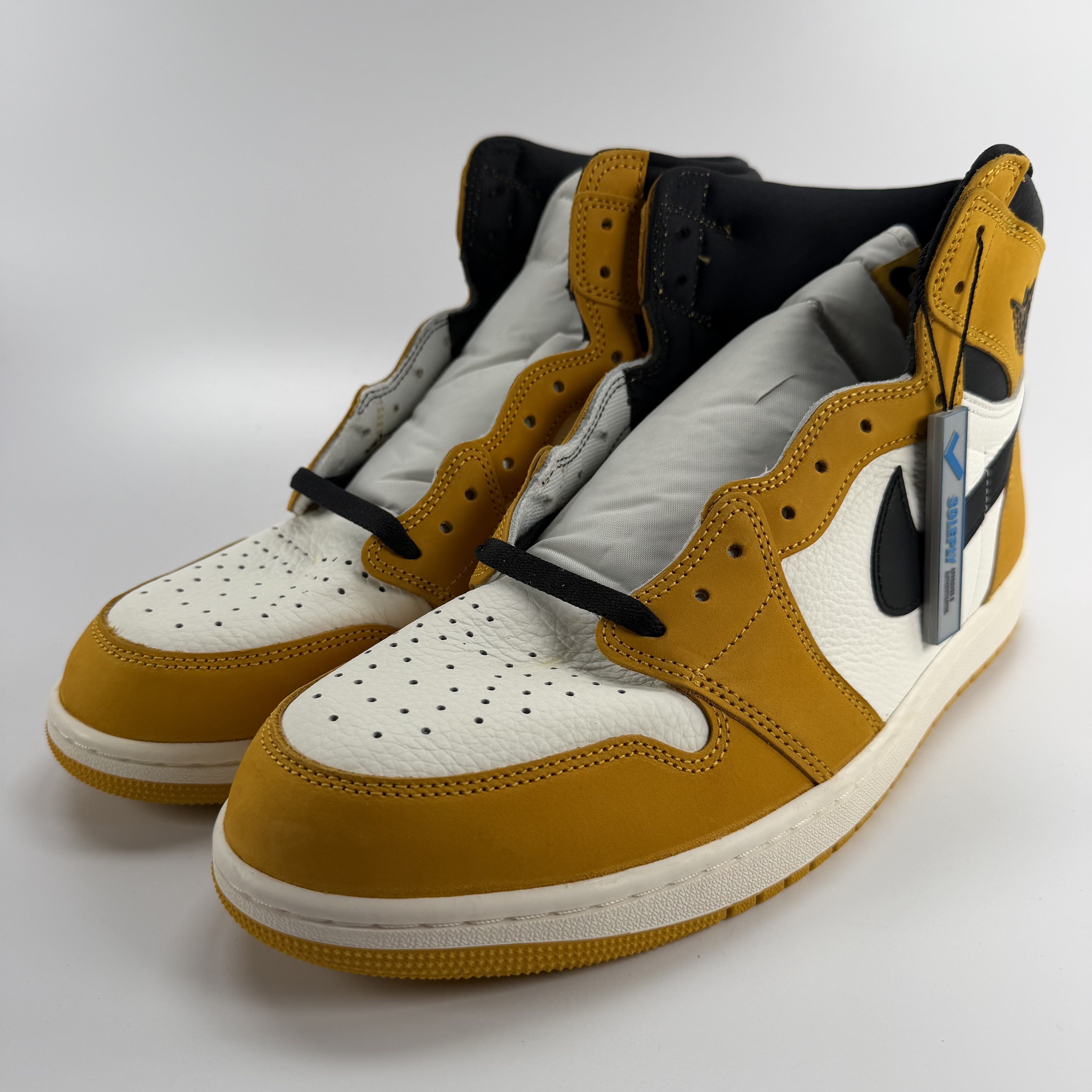 541166 Jordan 1 Retro High OG Yellow Ochre