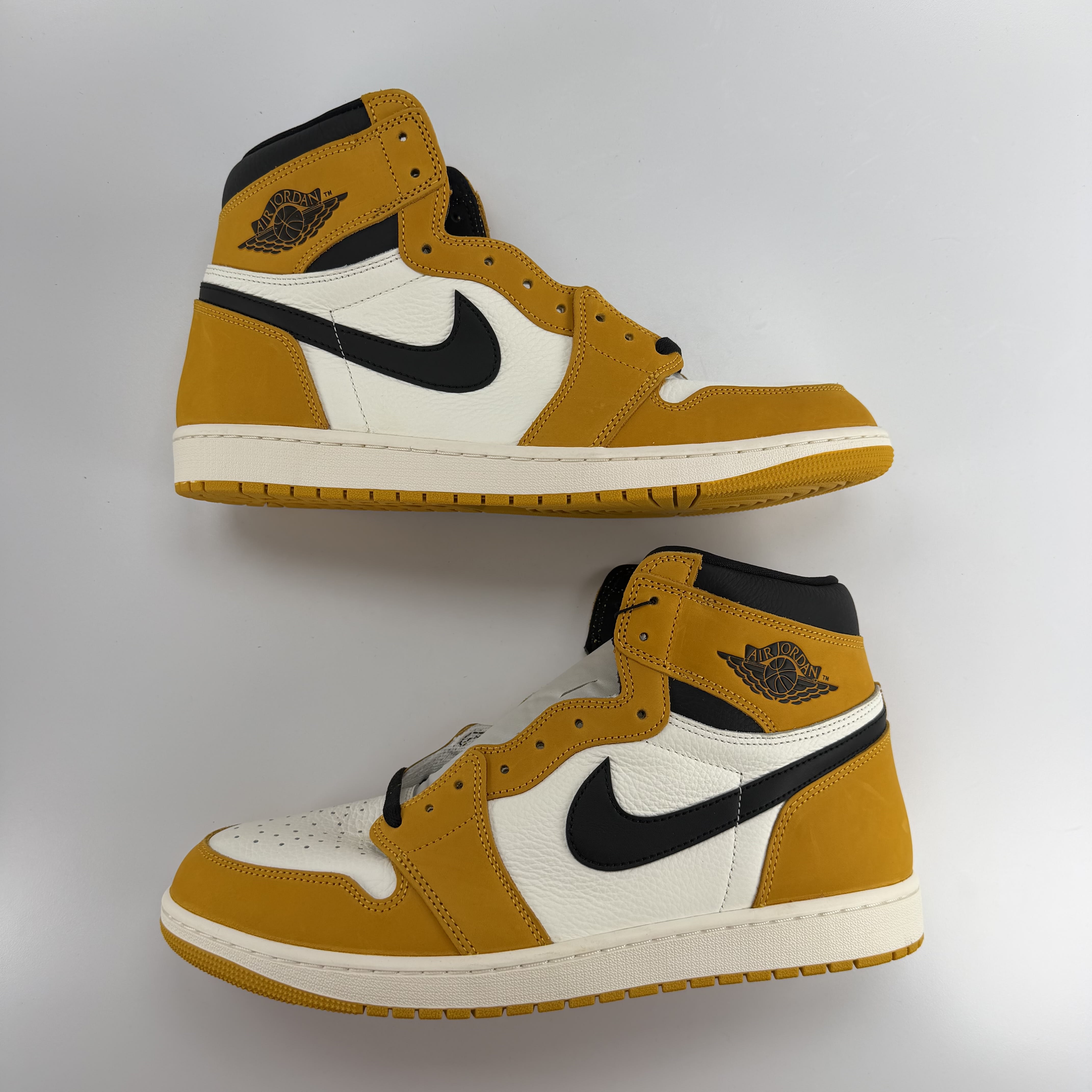 541166 Jordan 1 Retro High OG Yellow Ochre