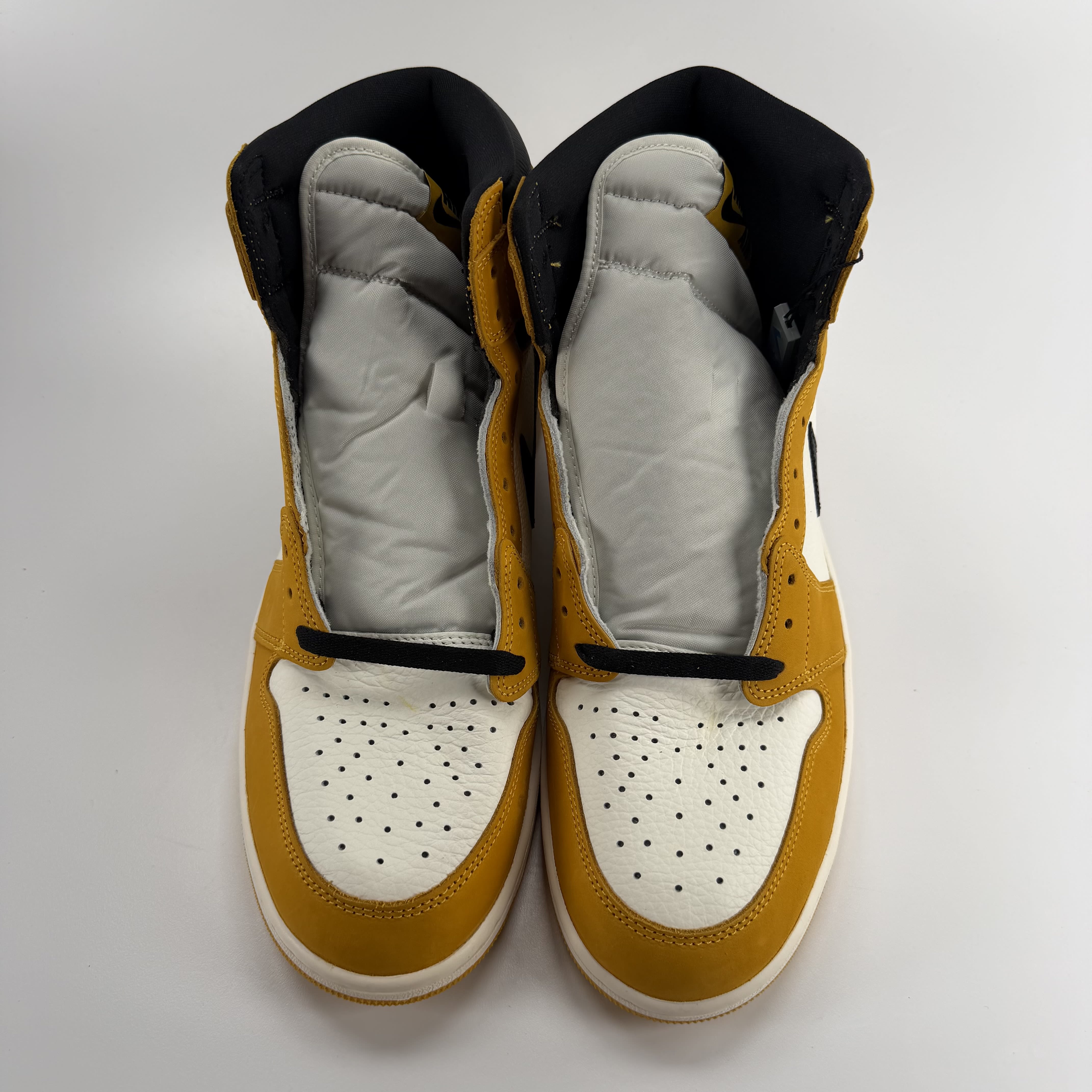 541166 Jordan 1 Retro High OG Yellow Ochre