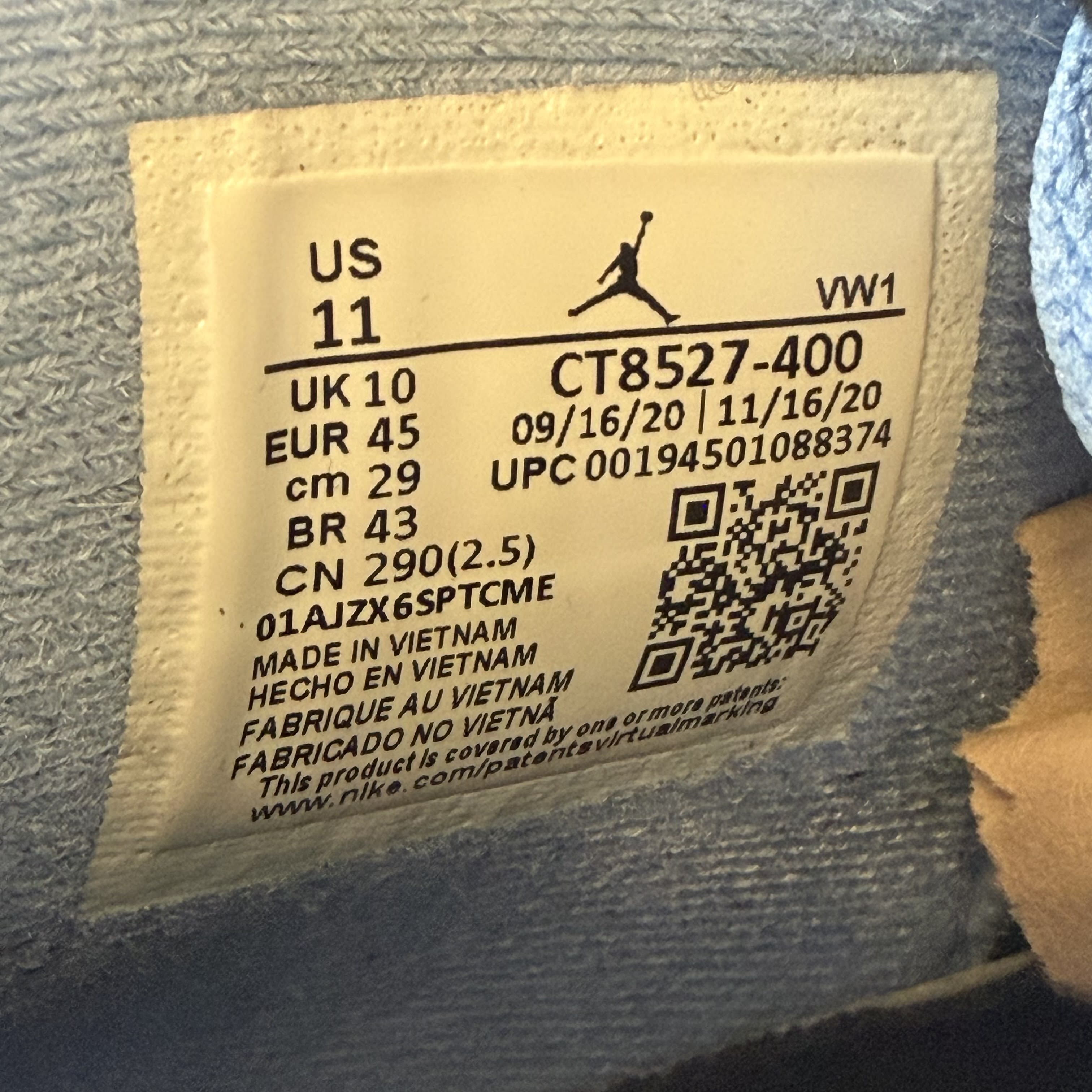 [571588] Jordan 4 Retro University Blue