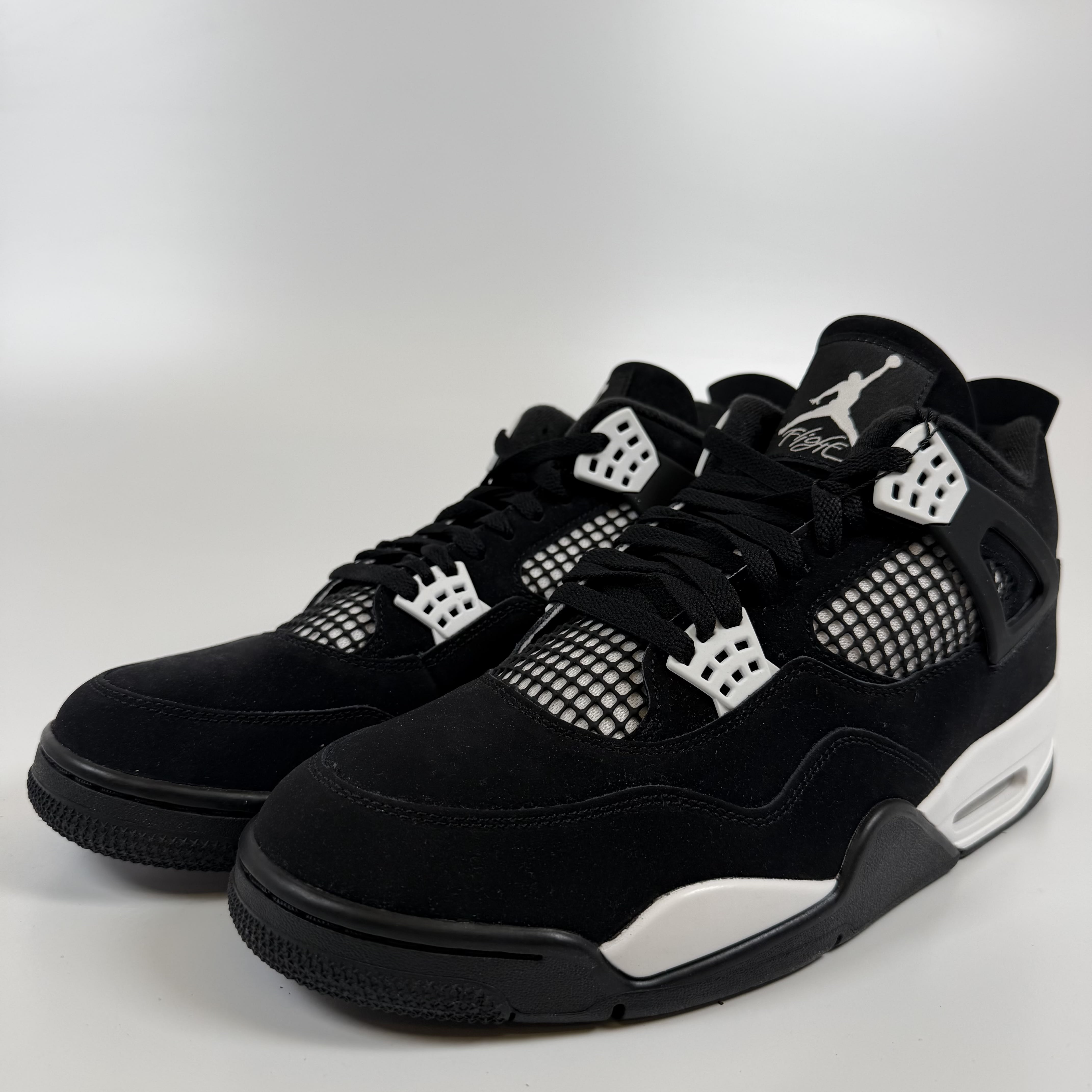 323568 Jordan 4 Retro White Thunder