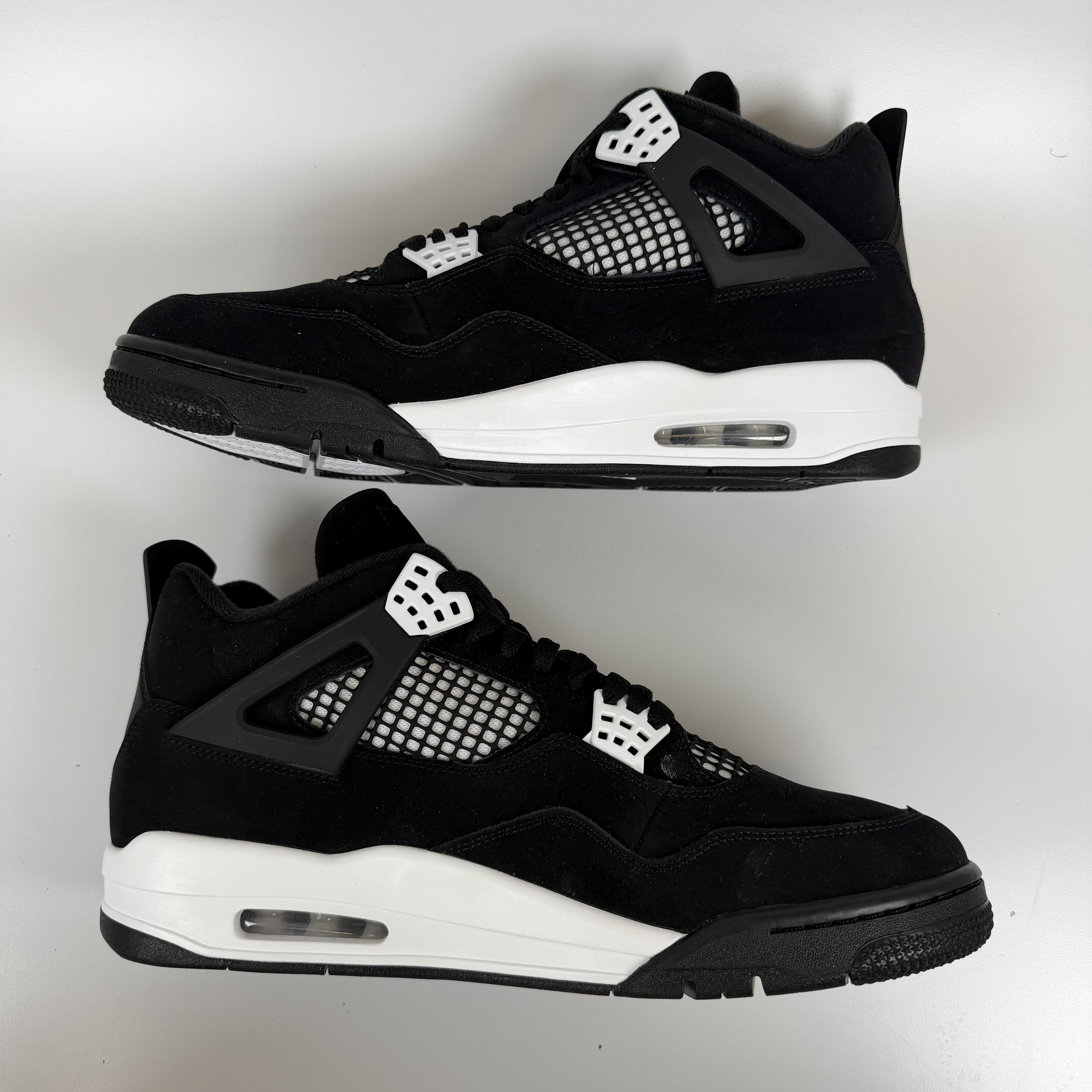 323568 Jordan 4 Retro White Thunder