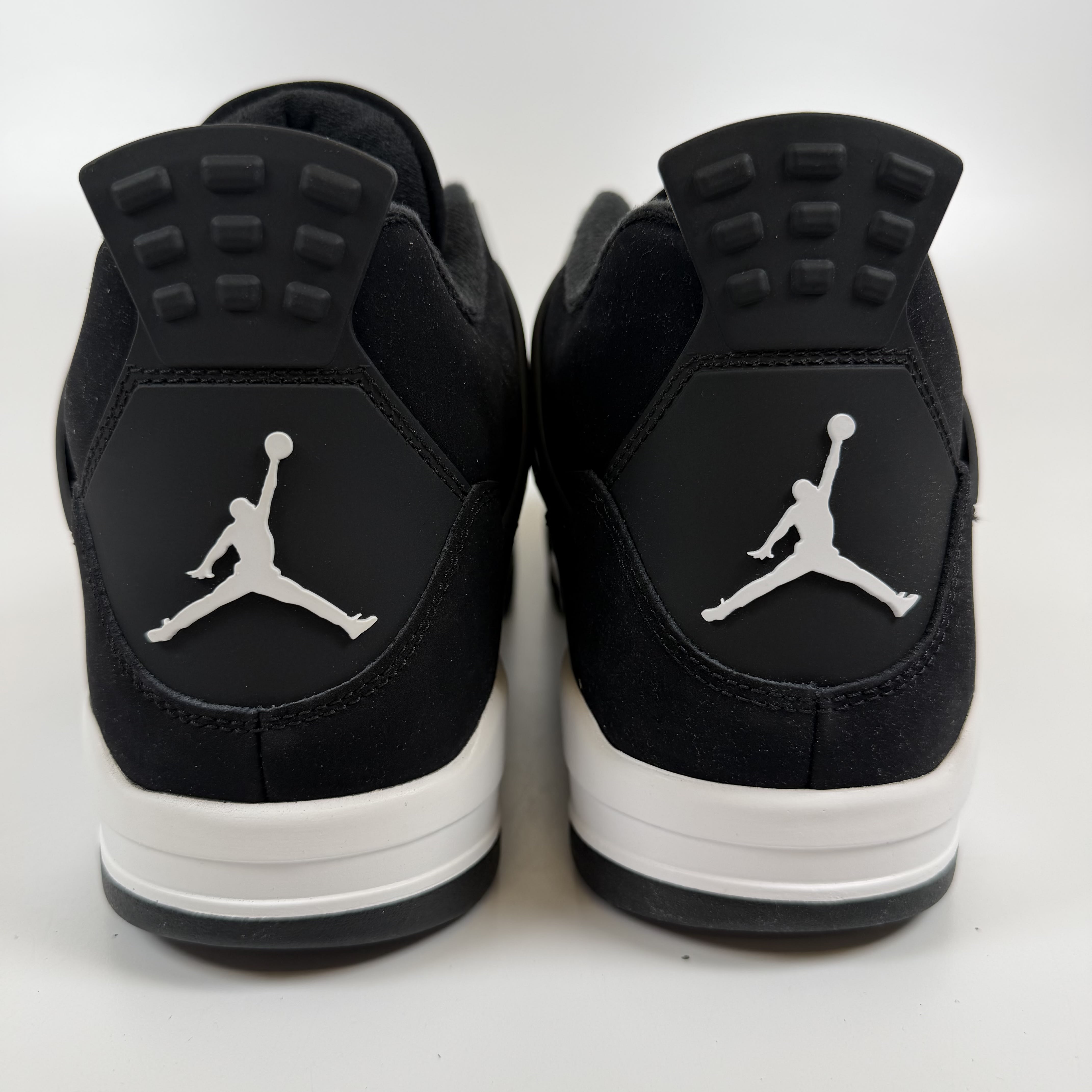323568 Jordan 4 Retro White Thunder