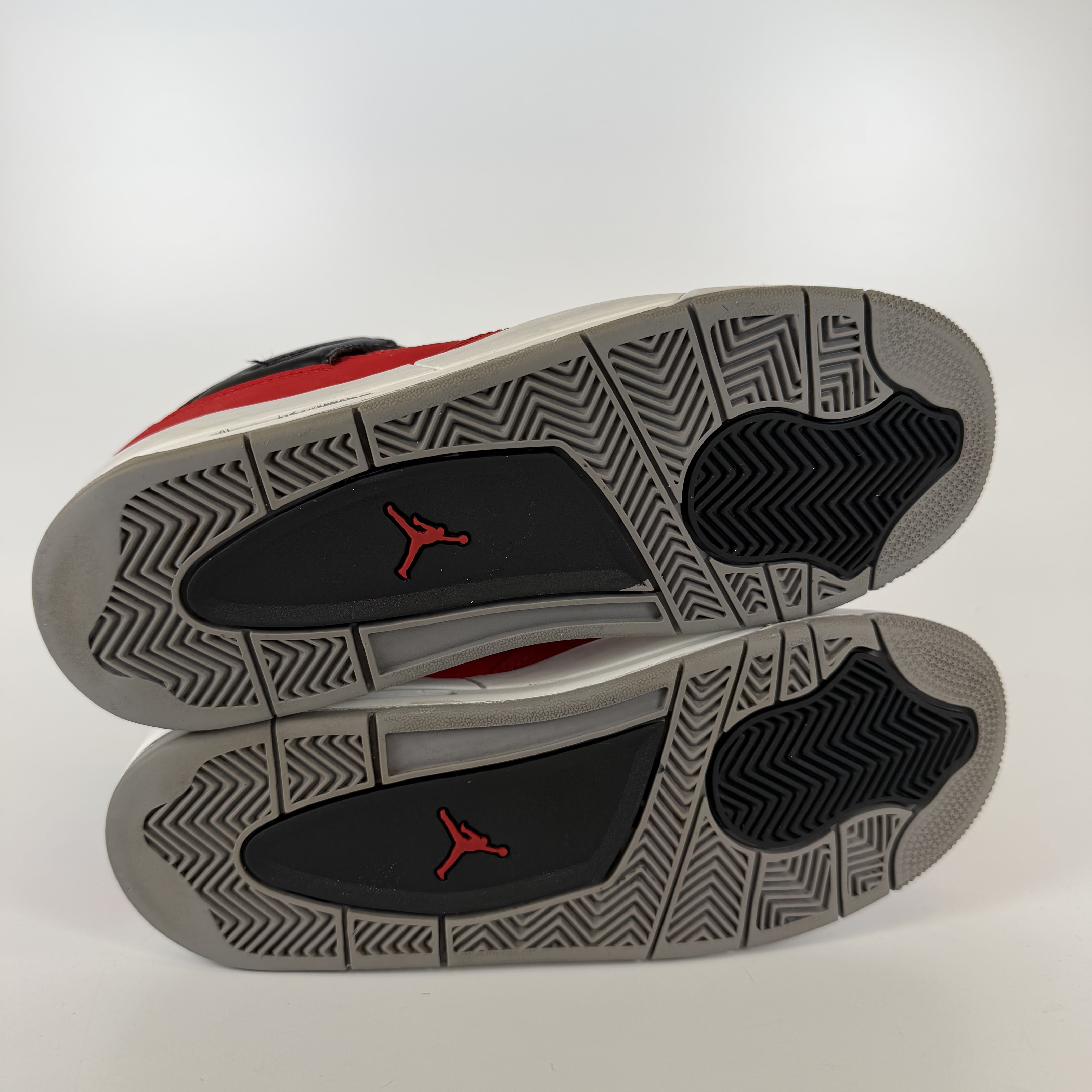 SP2843 Jordan 4 Retro Toro Bravo (GS)