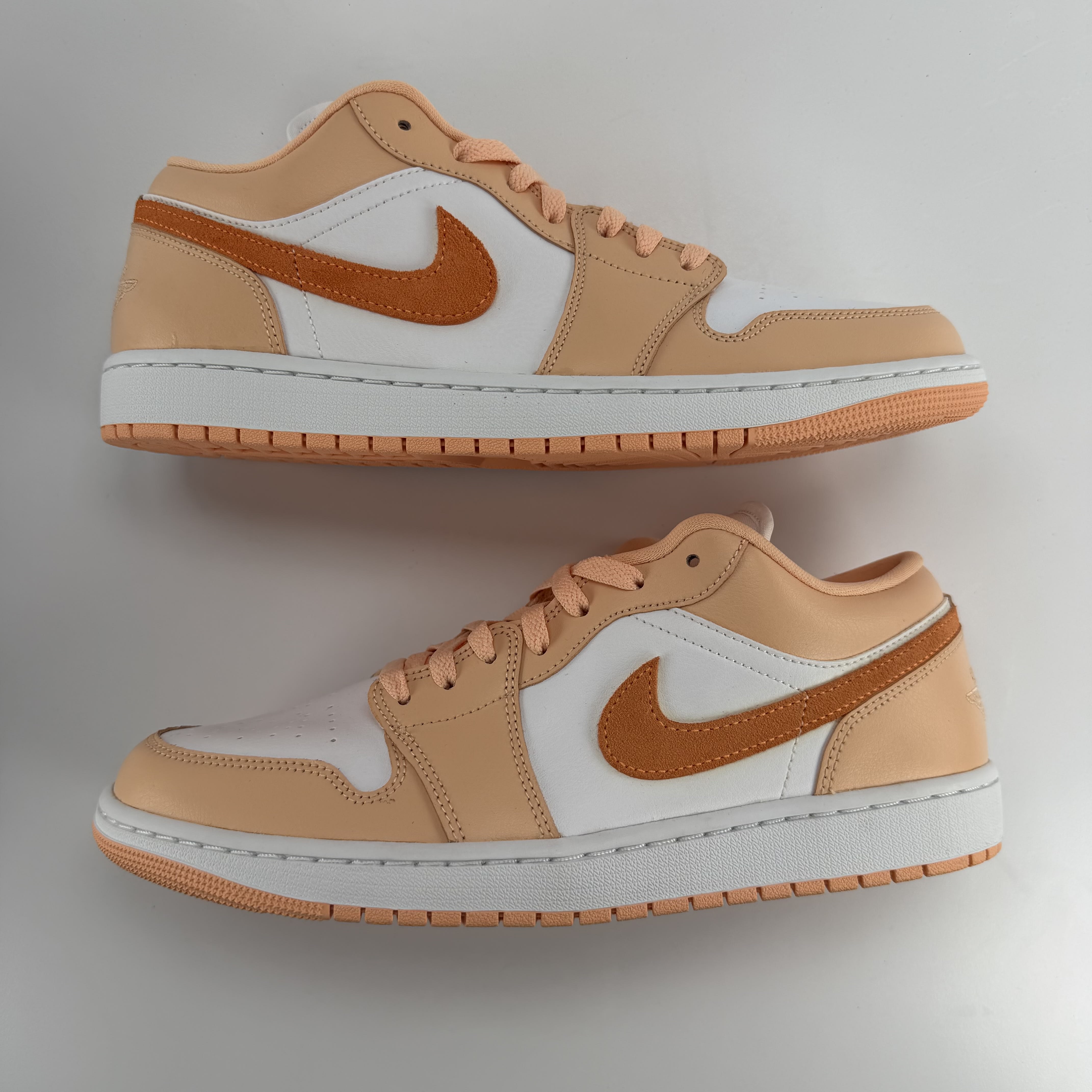 385703 Wmns Air Jordan 1 Low 'Sunset Haze'
