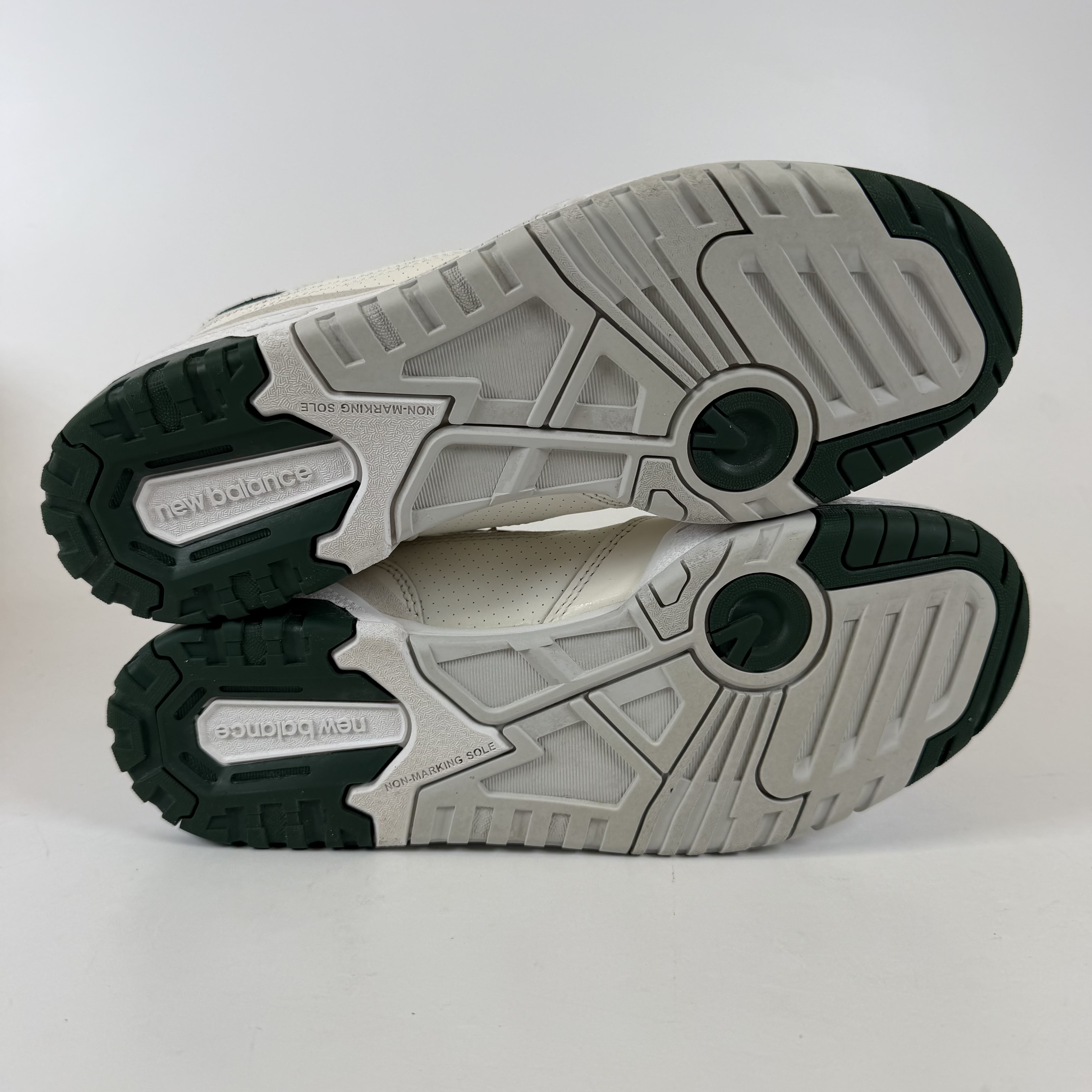 SP6376 New Balance 550 Sea Salt Pine Green